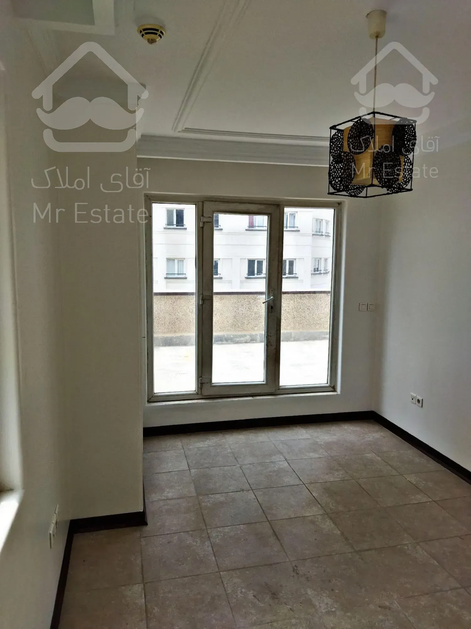 رهن و اجاره واحد 105 متری در چیتگر