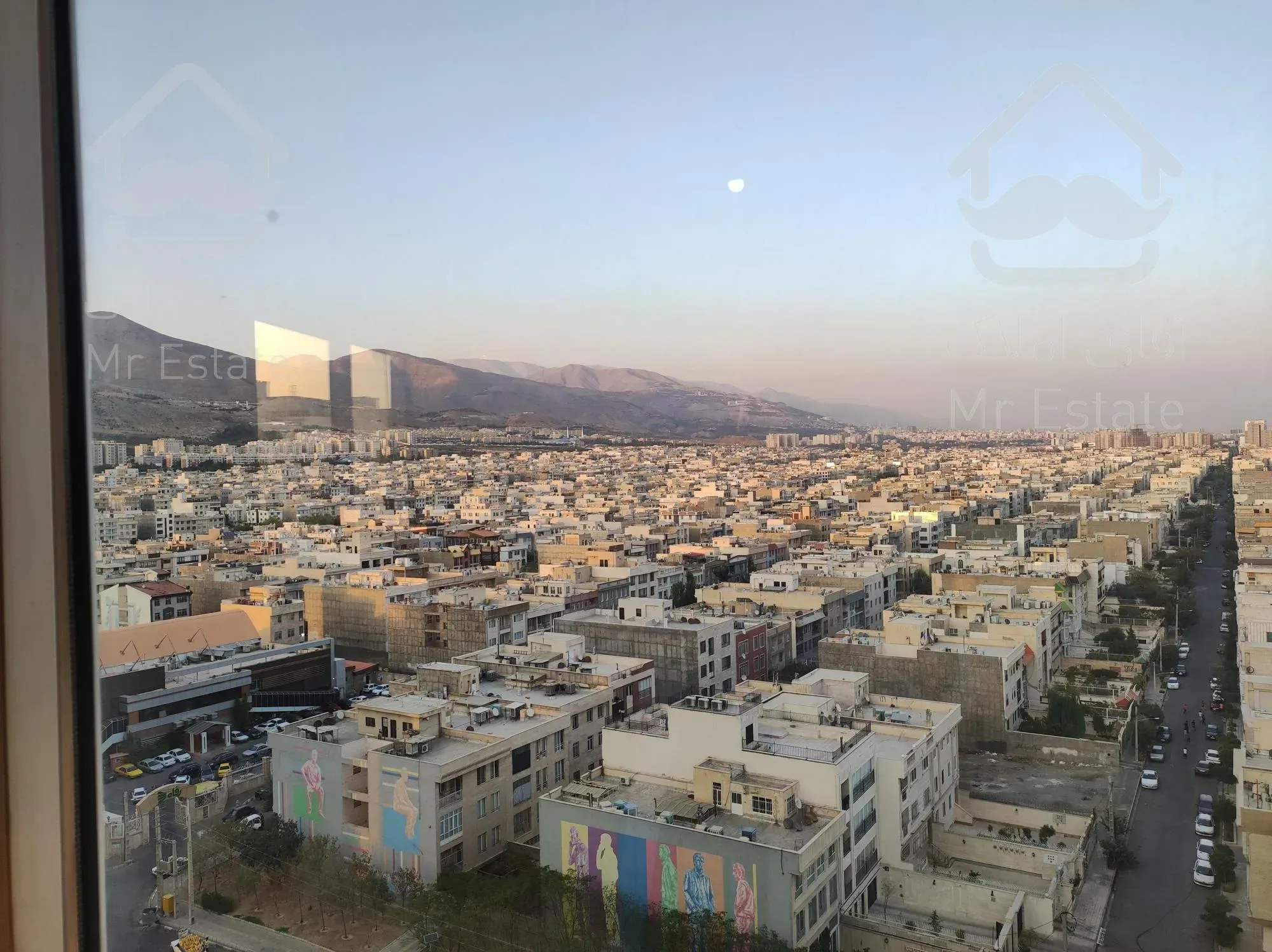 رهن و اجاره واحد ۱۴۵ متری در چیتگر دریاچه