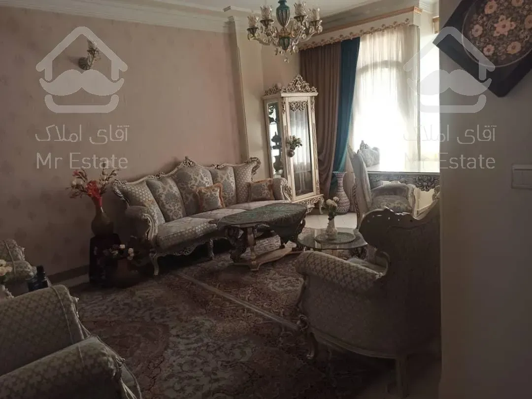 88متر دو خوابه با پارکینگ فول بازسازی