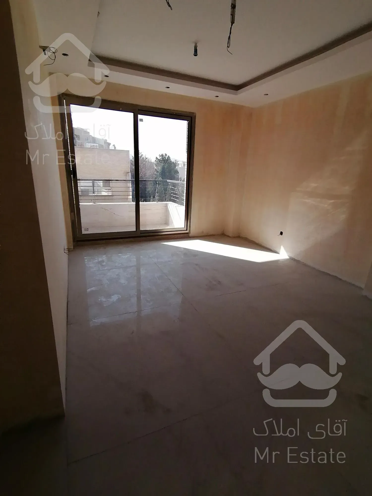 آپارتمان/200متر/ مشتاق/ویو مادی