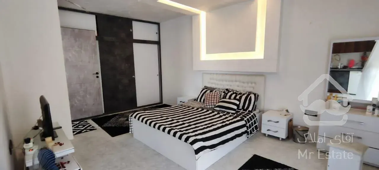 ۱۱۷۰متر زمین با ۴۰۰متر بنای نوساز(ویلایی)