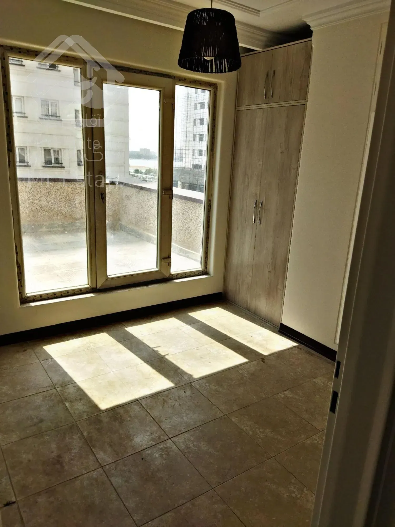 رهن و اجاره واحد 120 متری در چیتگر