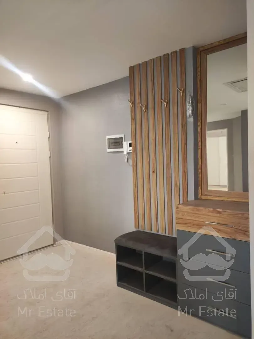 ۱۴۴متر / برج برند / وییو دار / طبقه نهم