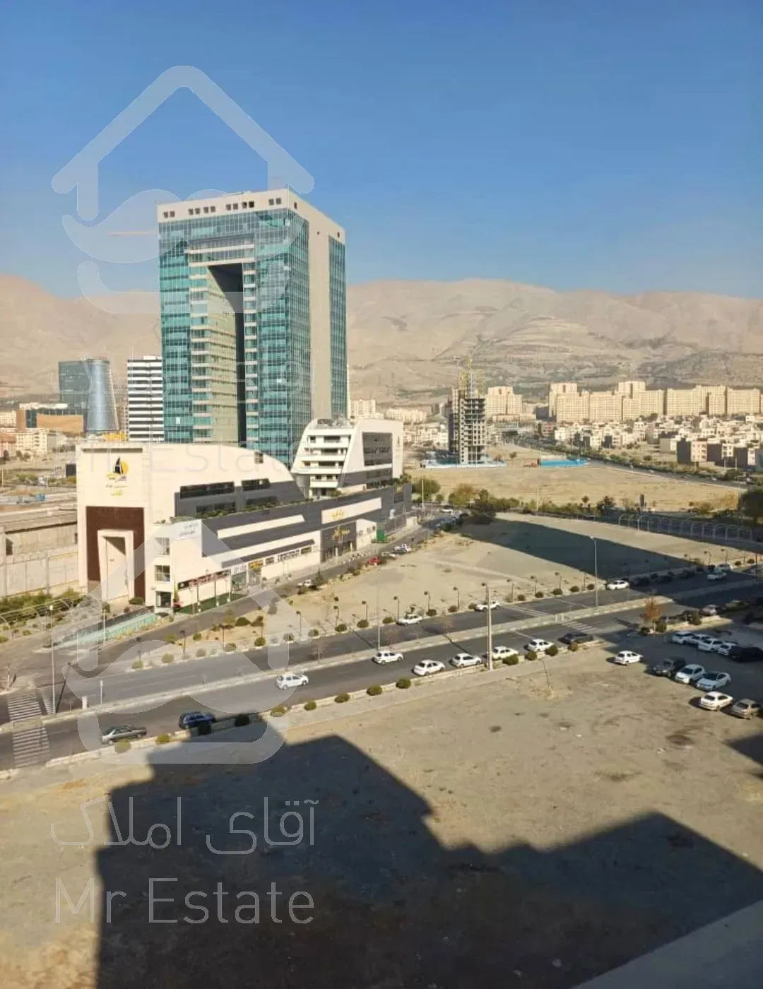 فروش آپارتمان/۱۵۳متر/خوش نقشه/چیتگر/دریاچه خلیج فارس