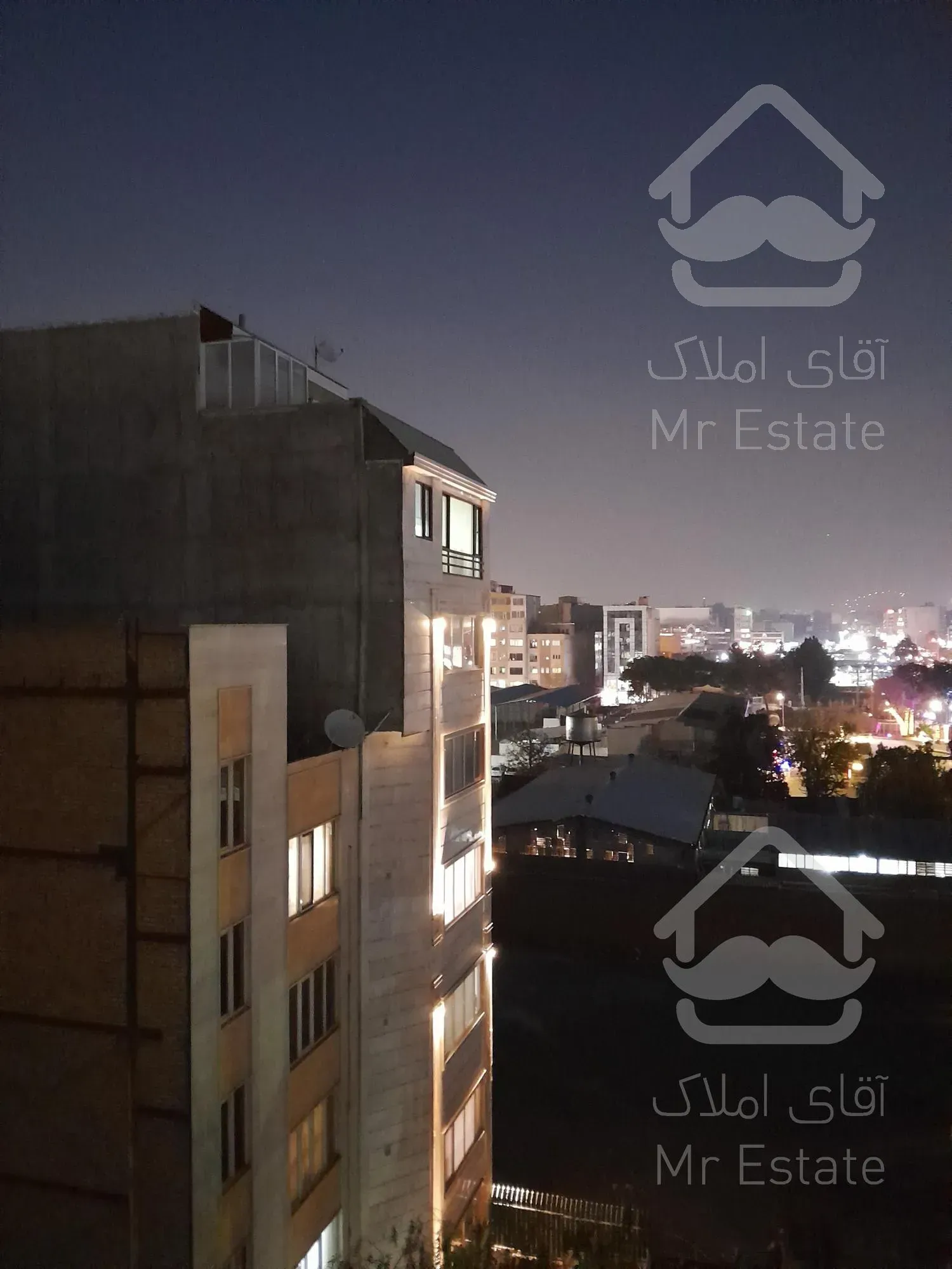 ۷۲ متر، دکور و دیزاین، فول امکانات، دسترسی بی‌نظیر به مترو و اتوبان