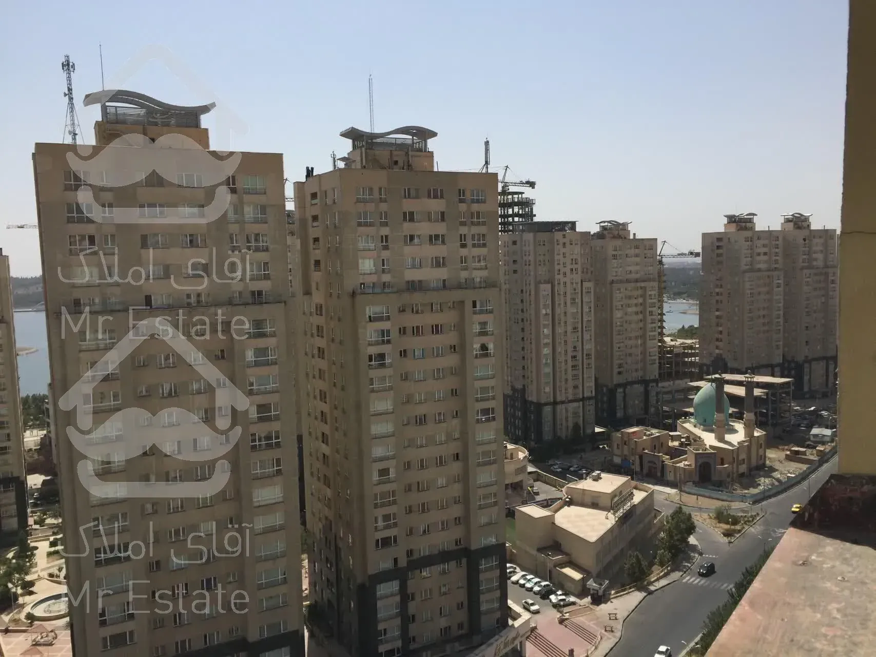 ۱۲۷ متر / ۲خواب / دوقدمی دریاچه