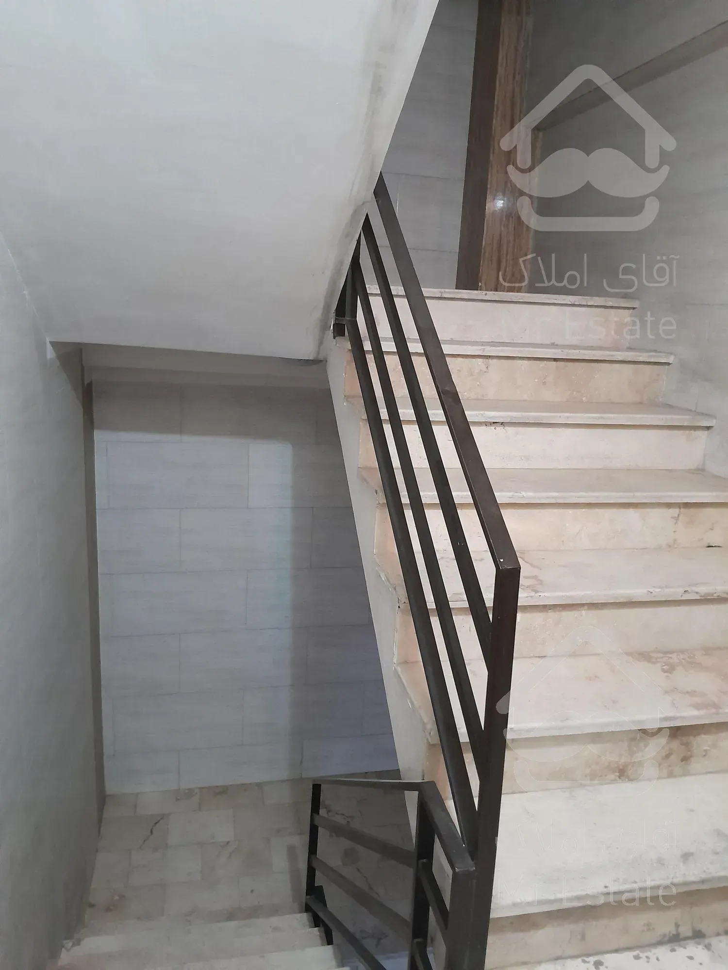 آپارتمان ۴۲ متر اسانسور انباری