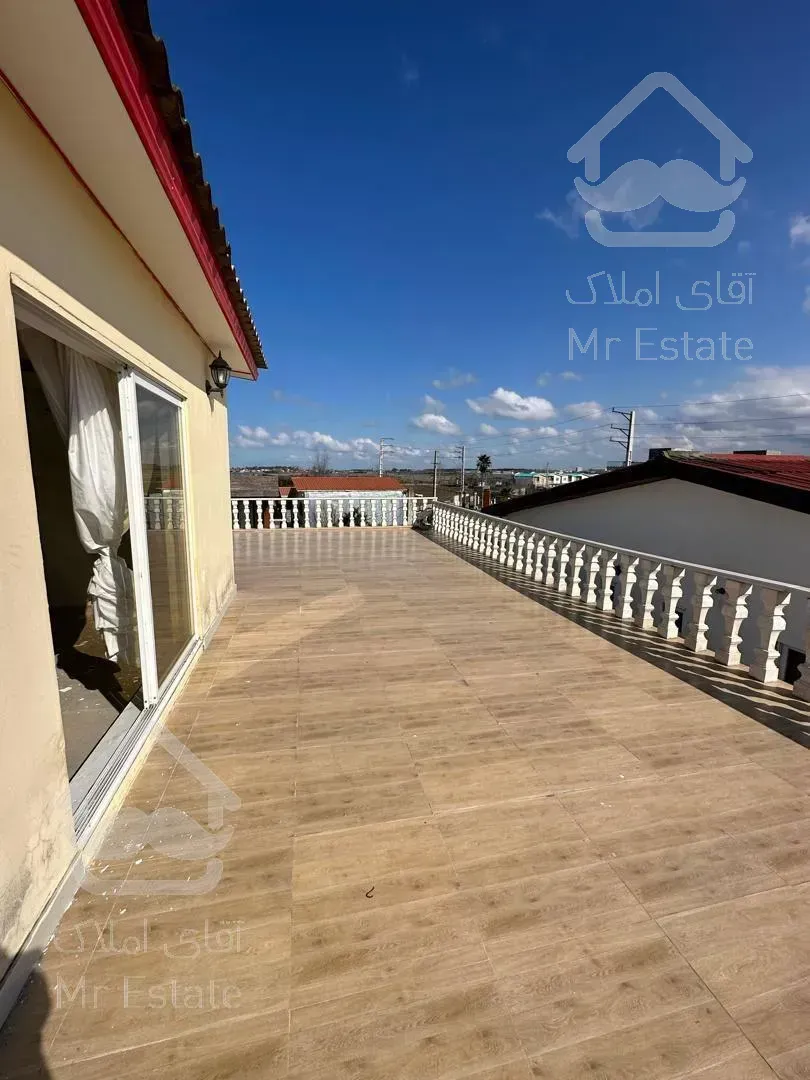 تریبلکس با استخر وروفگاردن ویو ابدی و دلباز