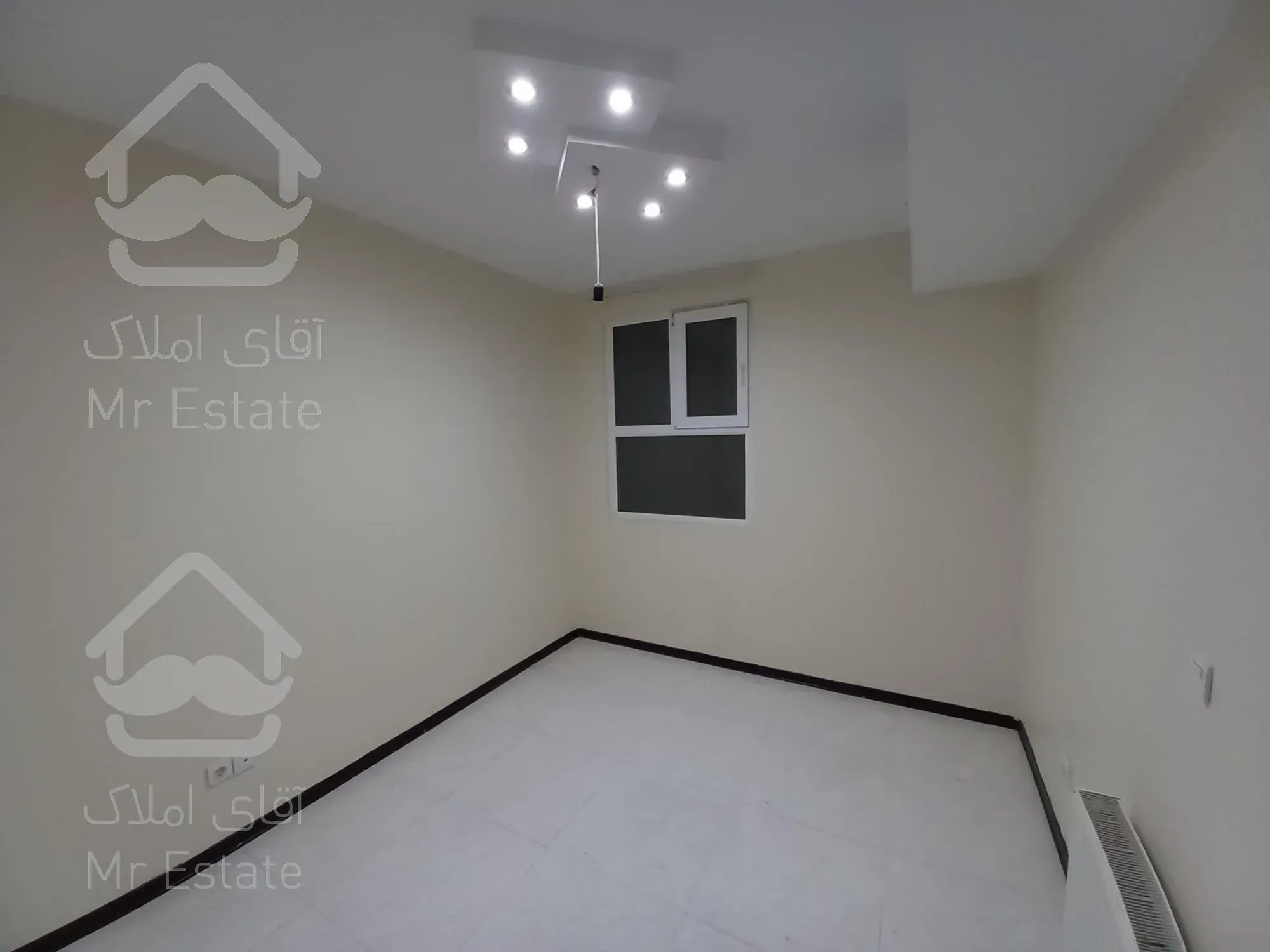 آپارتمان،۱۰۴متر،دوخوابه،آبان غربی