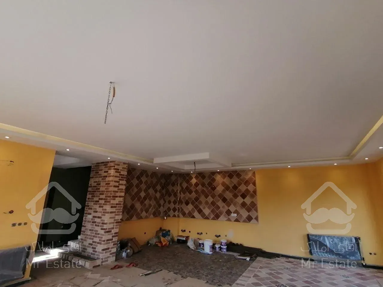 ویلا آجری سبک خاص استخردار