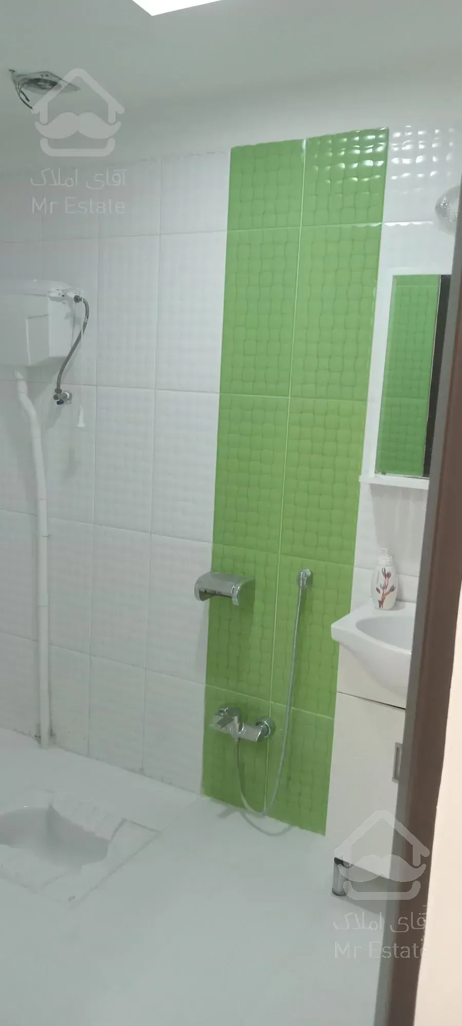 ۱۳۰ متر/ ۳ خوابه/دریاچه/رهن و اجاره فوری