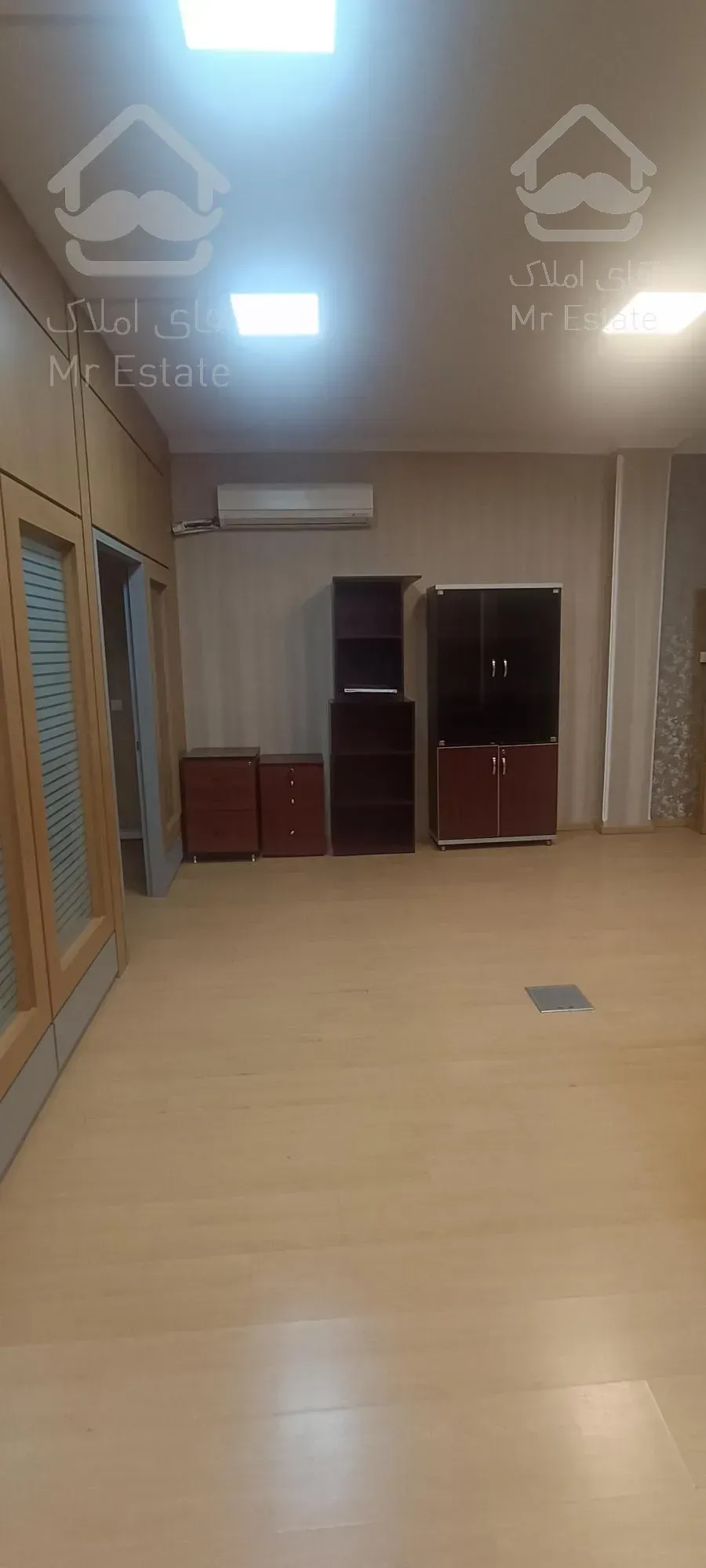 فروش موقعیت اداری ۹۵ متر بر اصلی