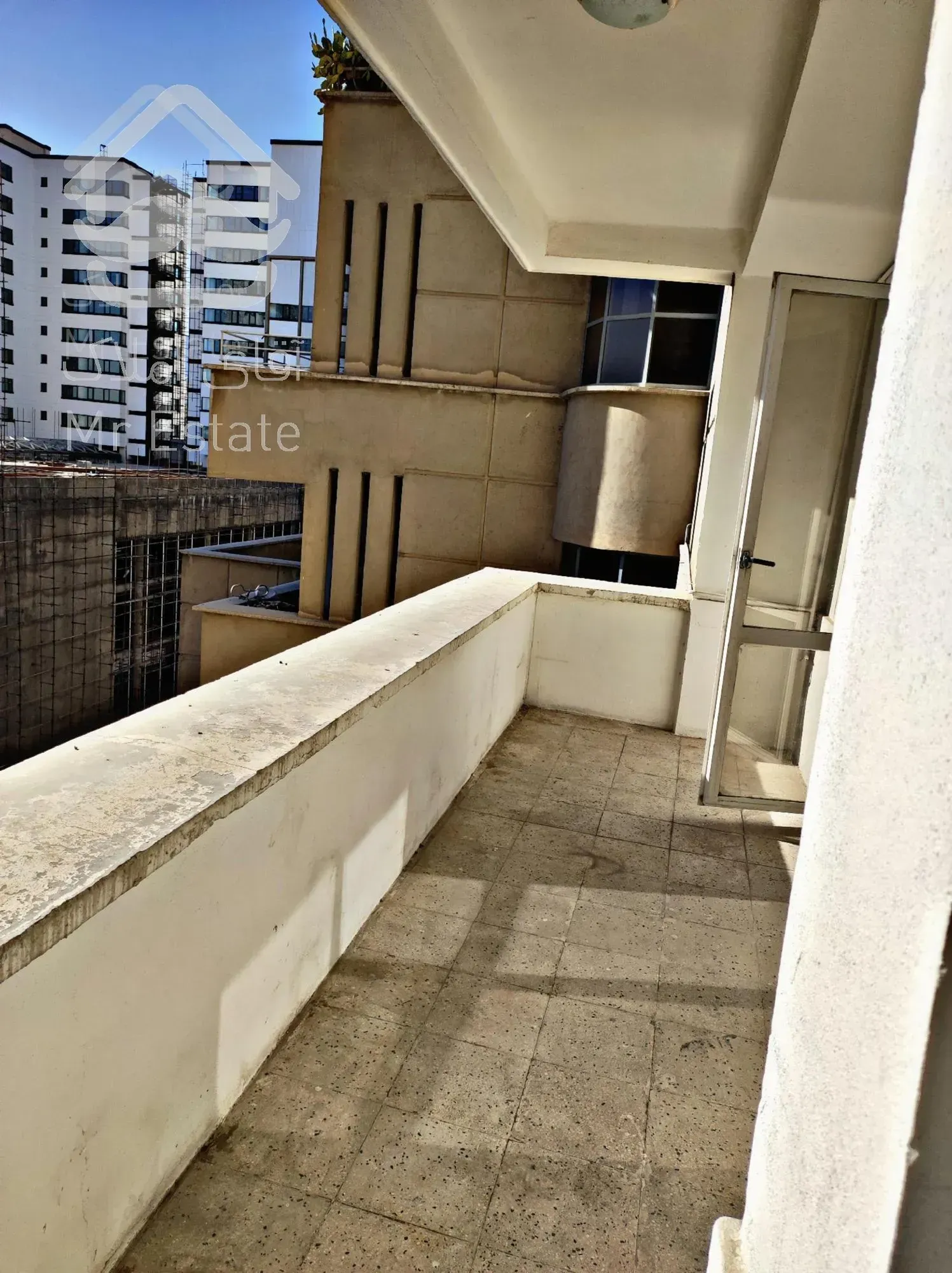 رهن و اجاره آپارتمان 130 متری دریاچه چیتگر شخصی ساز نقشه عالی دارای ویوی پارک چیتگر کوهک