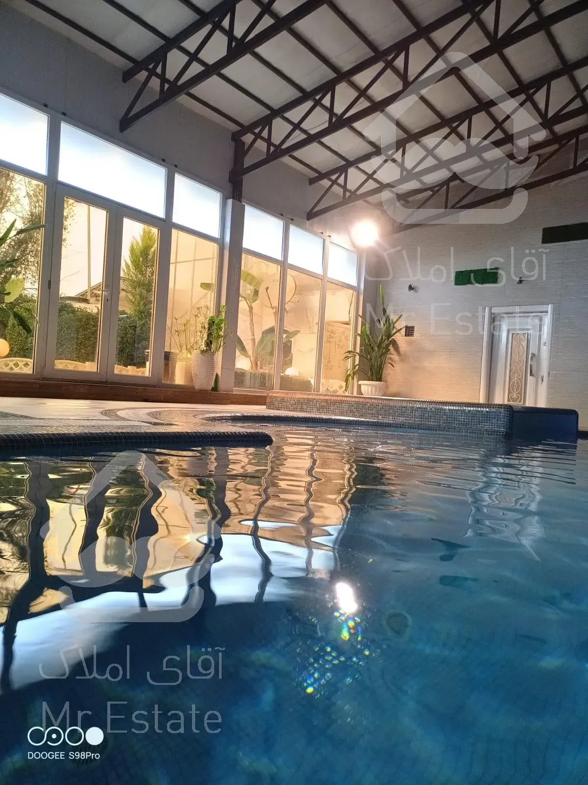 فروش ویلا دو طبقه استخر دار