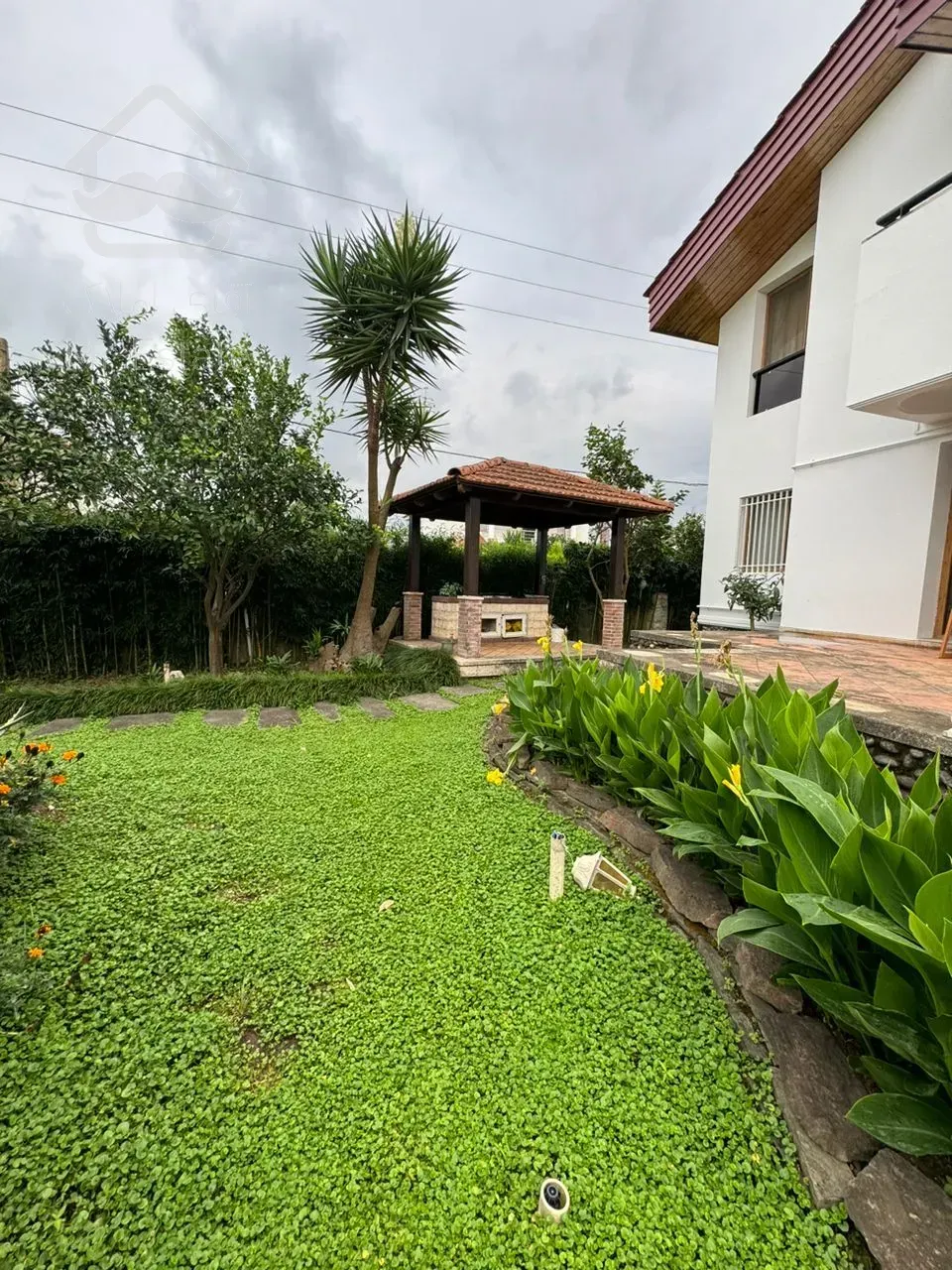 رهن و اجاره ویلا شهرک برند منطقه ۹۰۰متری وازیوار لوکس