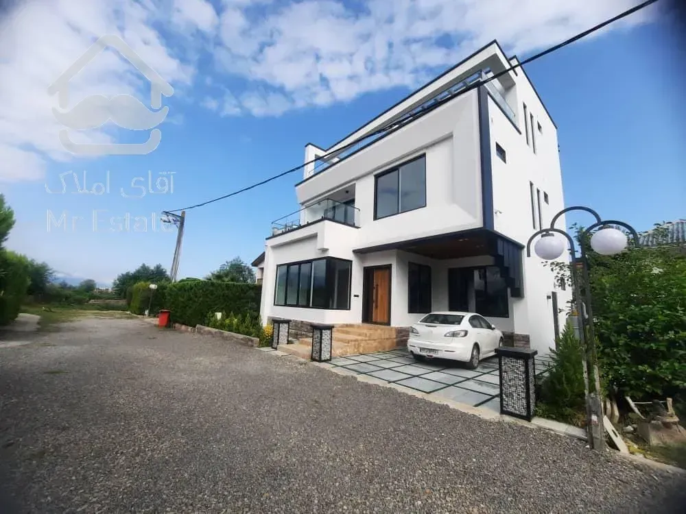 فروش ویلا در نوشهر استخر دار شهرکی کلید نخورده شیک آسانسور دارویوجنگل ودریا