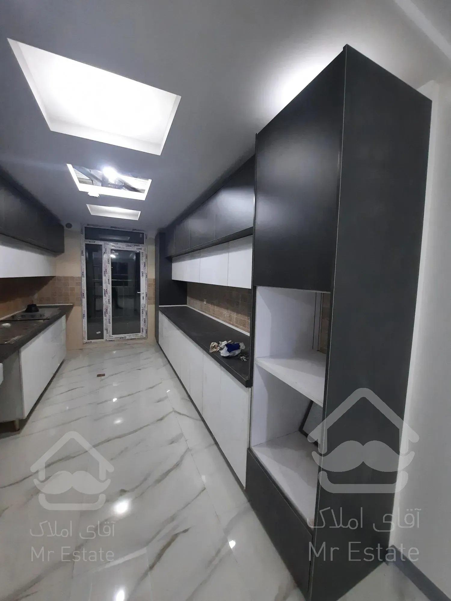 ۱۰۵ متر/۲ خواب/رو به افتاب/پونک همیلا