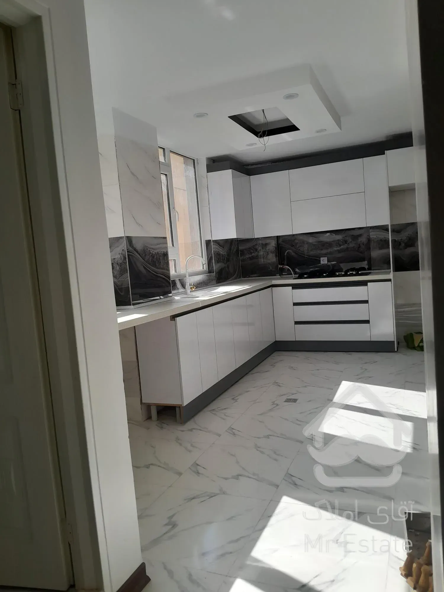 اپارتمان ۸۵ متری نوساز فول امکانات