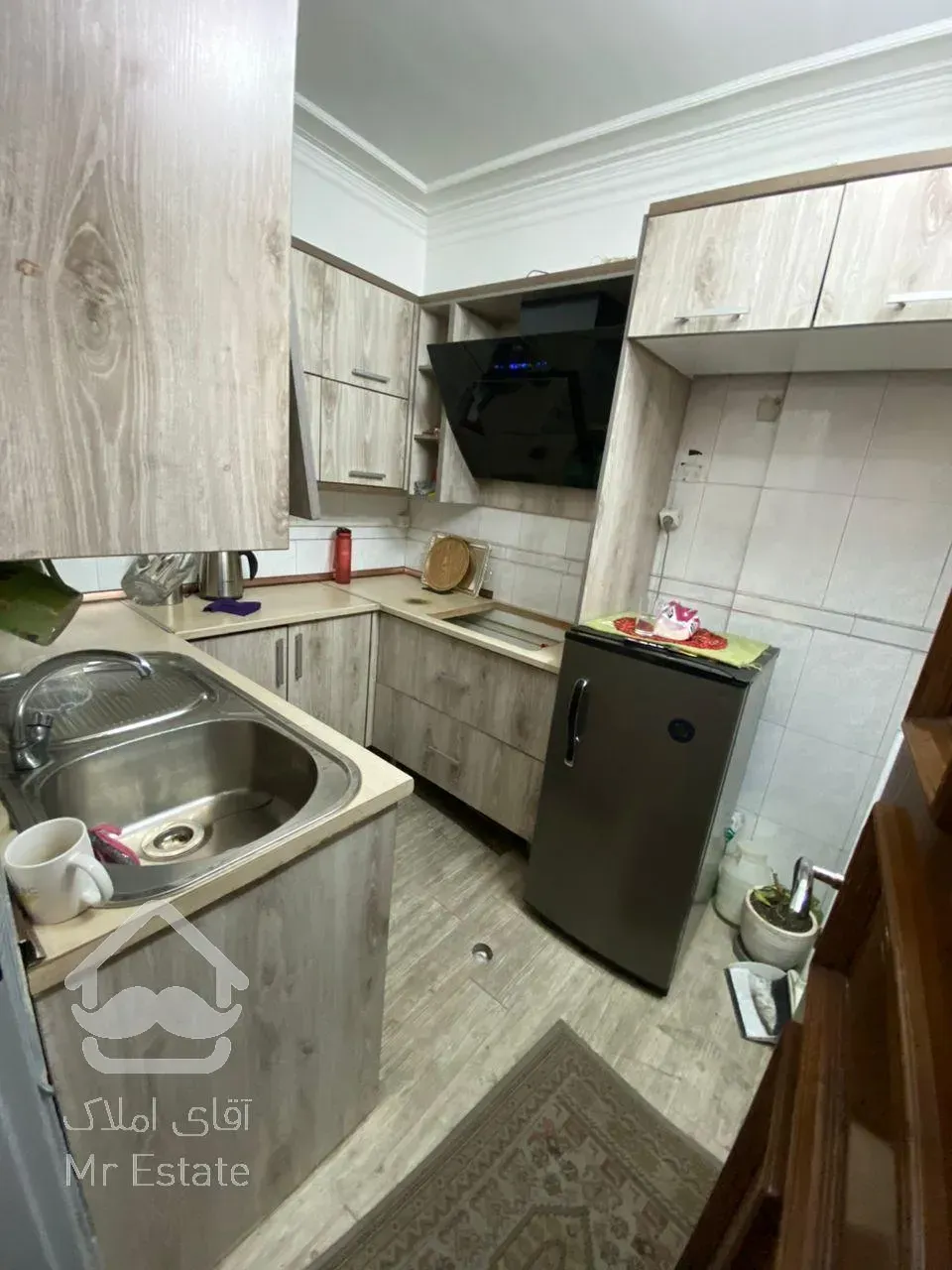 ۱۴۴ متر گاندی موقعیت اداری