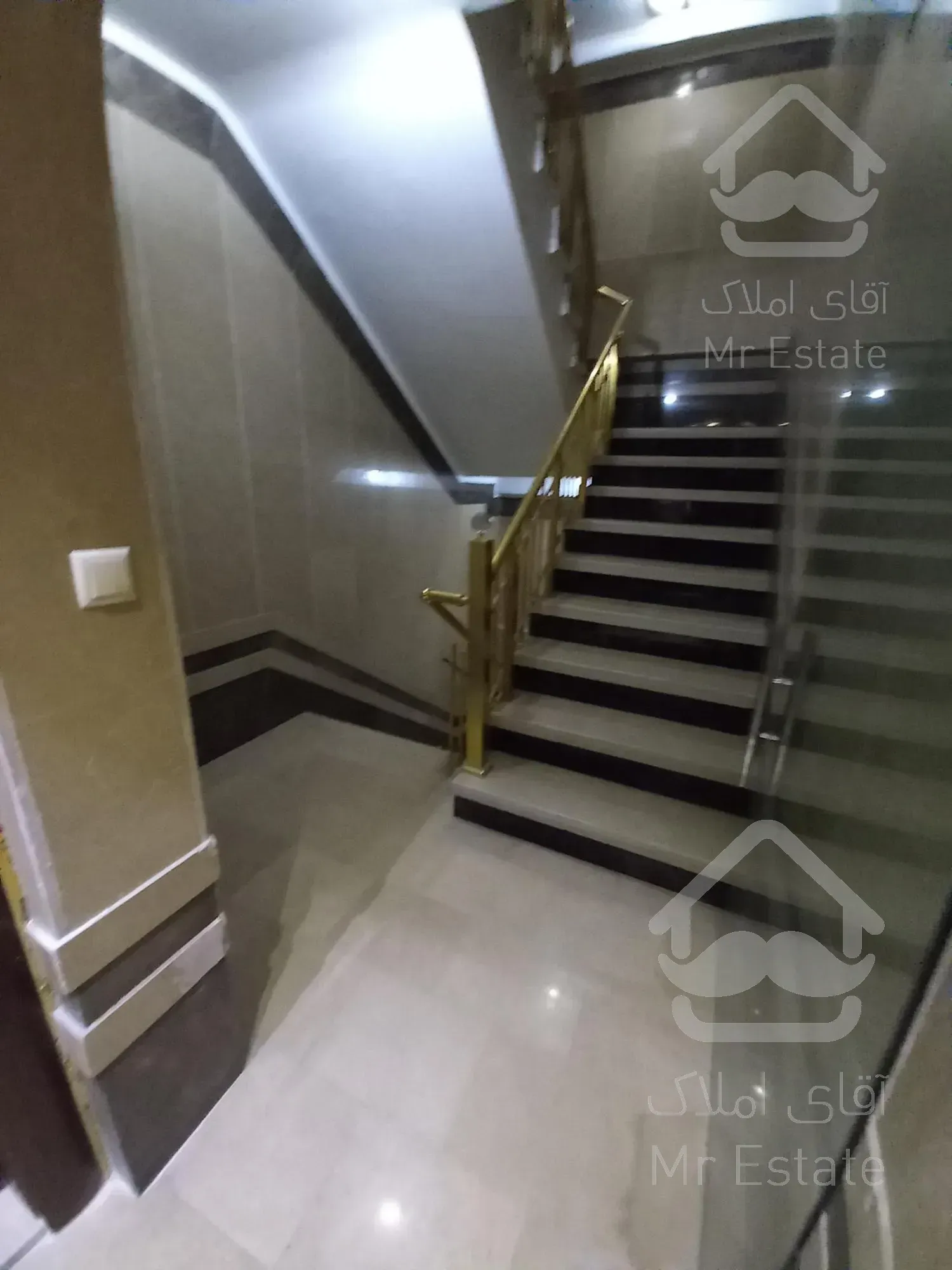 ۷۲ مترموقعیت اداری دسترسی عالی