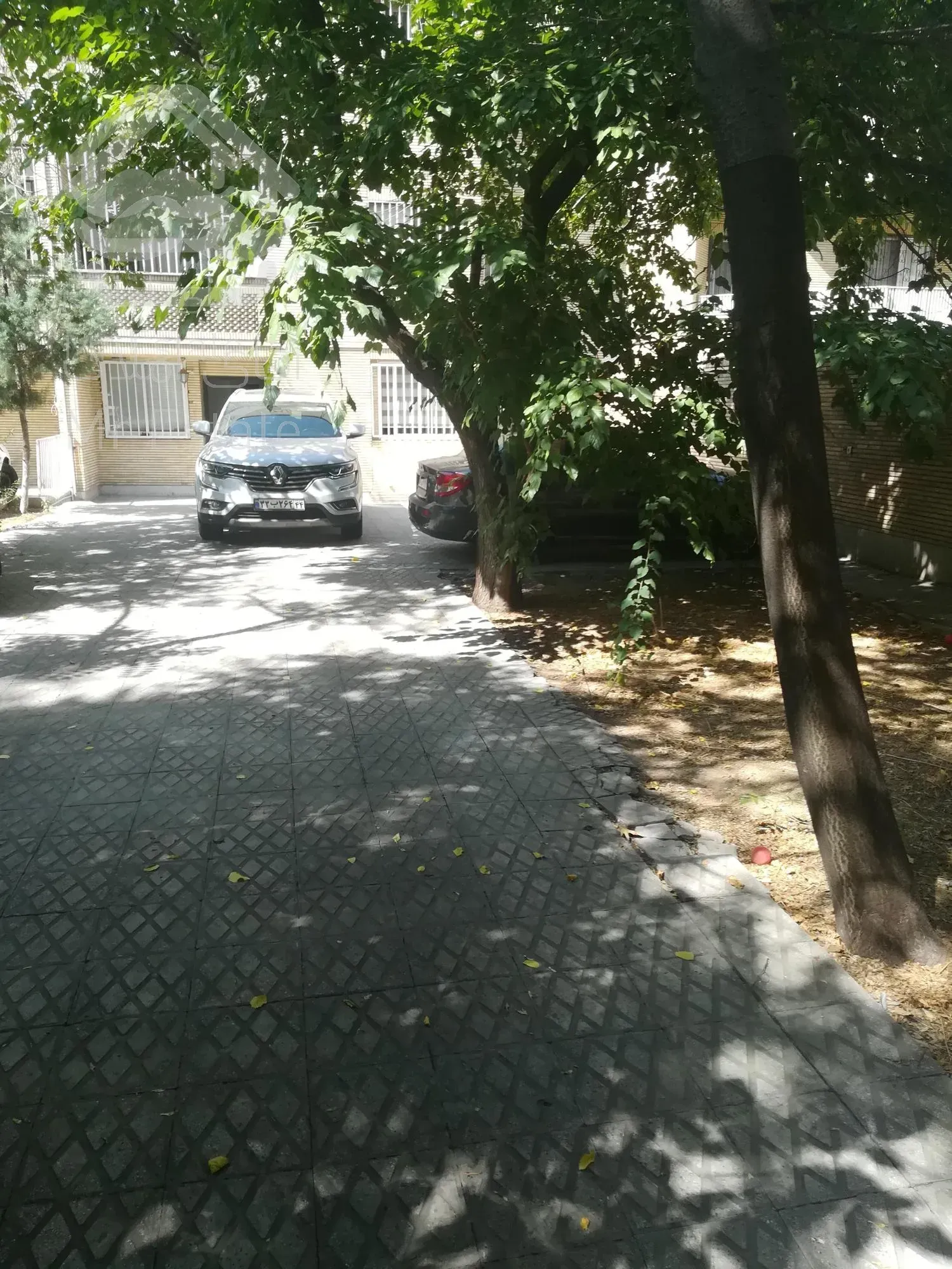 ۲۰۰ متر اداری ورودی مستقل حیاط اختصاصی