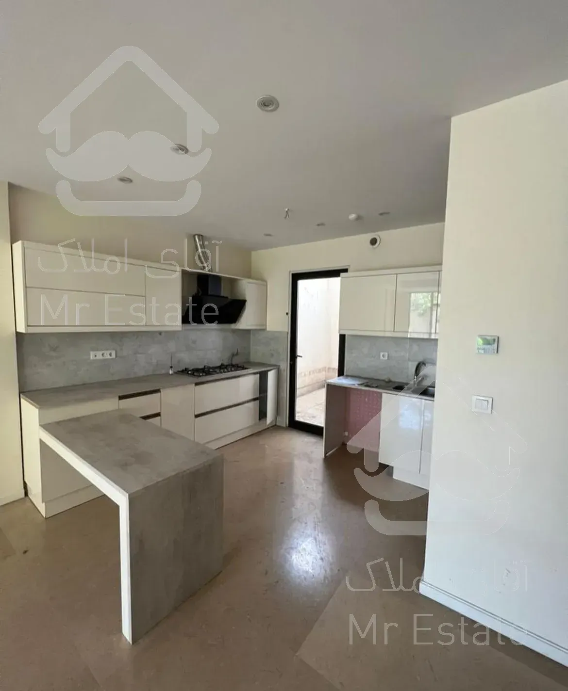 اجاره ۲۳۰ متر تکواحدی مدرن ۲پارکینگ سالن غرق نور