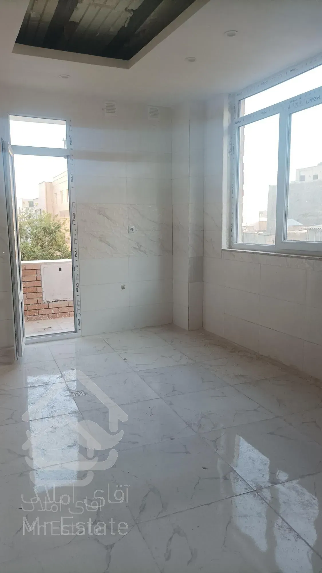 ۱۲۰ متر دو خواب فول امکانات