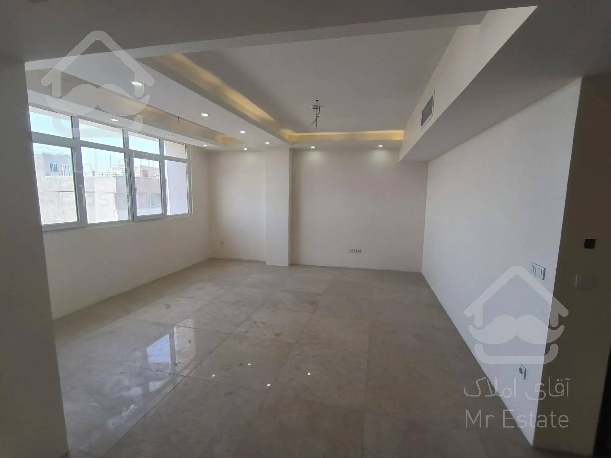 فروش آپارتمان ۱۴۶ متری کلید نخورده / تک واحدی/ دو پارکینگ سندی / شمالی