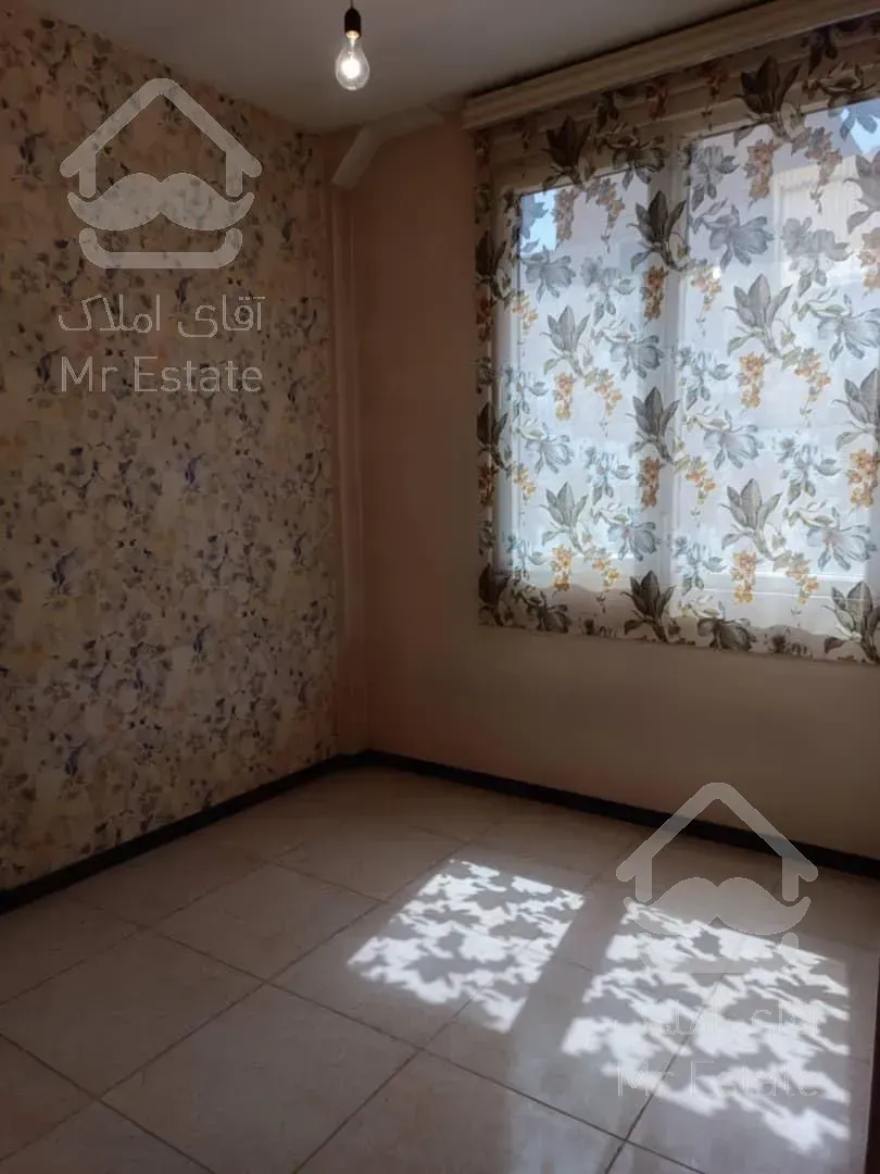 ۴۴متر،یک‌خواب،کمیل