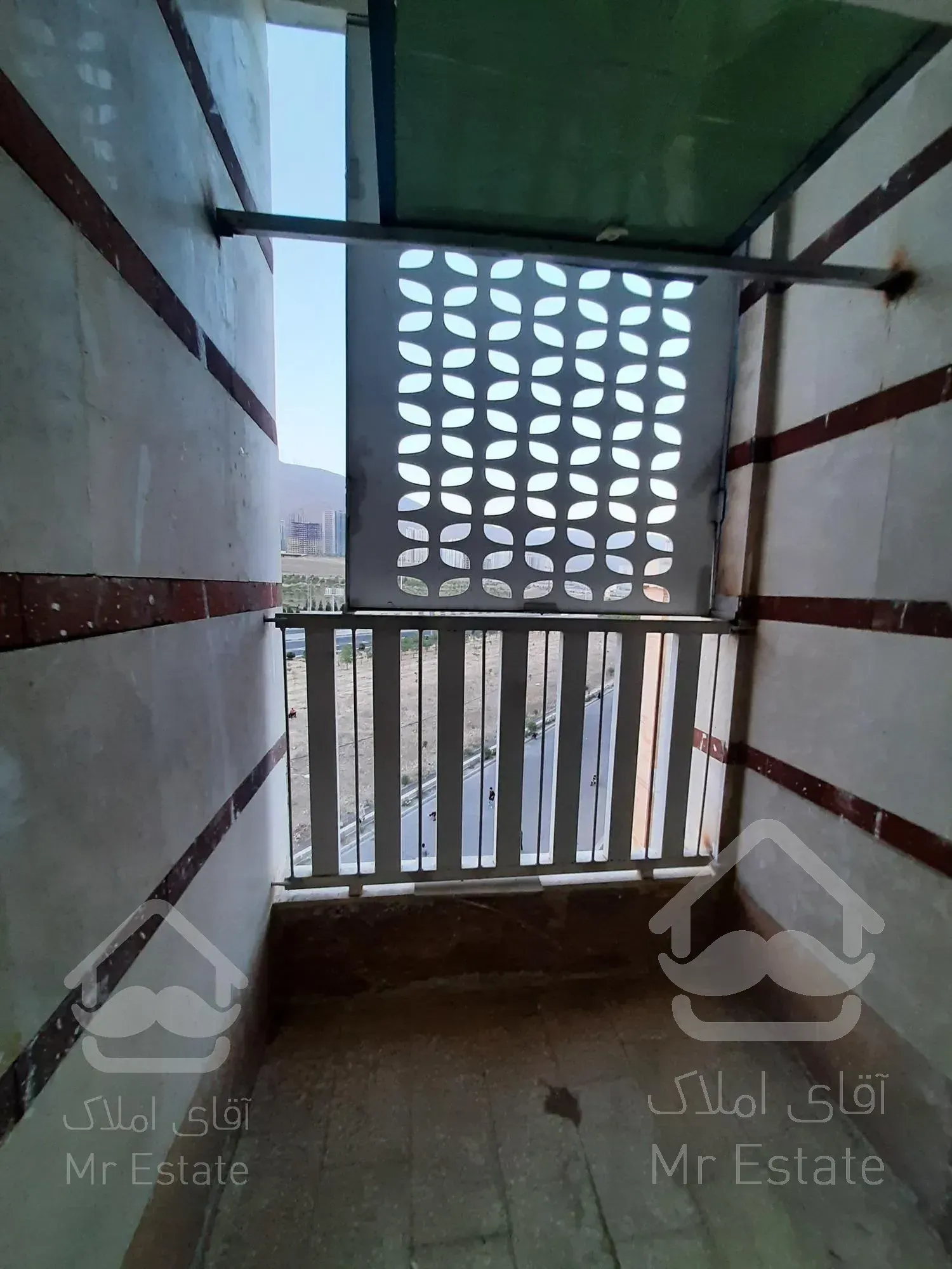 فروش و تهاتر ۸۱متری بلوار کمالی