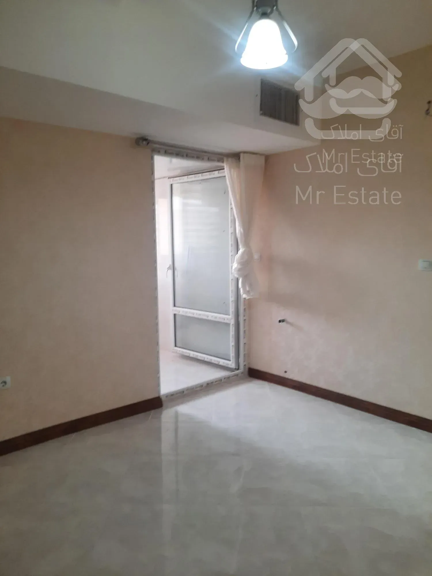 آپارتمان 127 متری 3خواب خیابان 10 متری برق