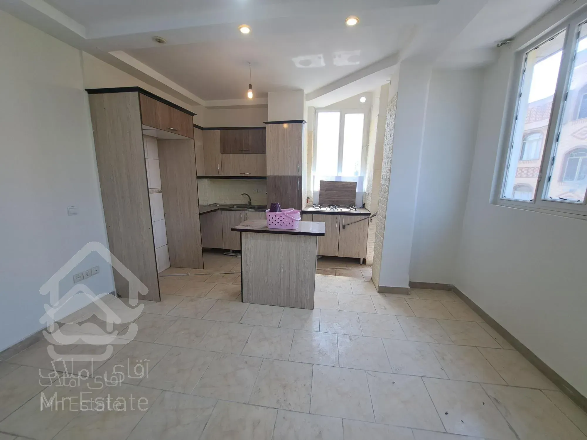 ۵۰ متر تکواحدی خوش نقشه