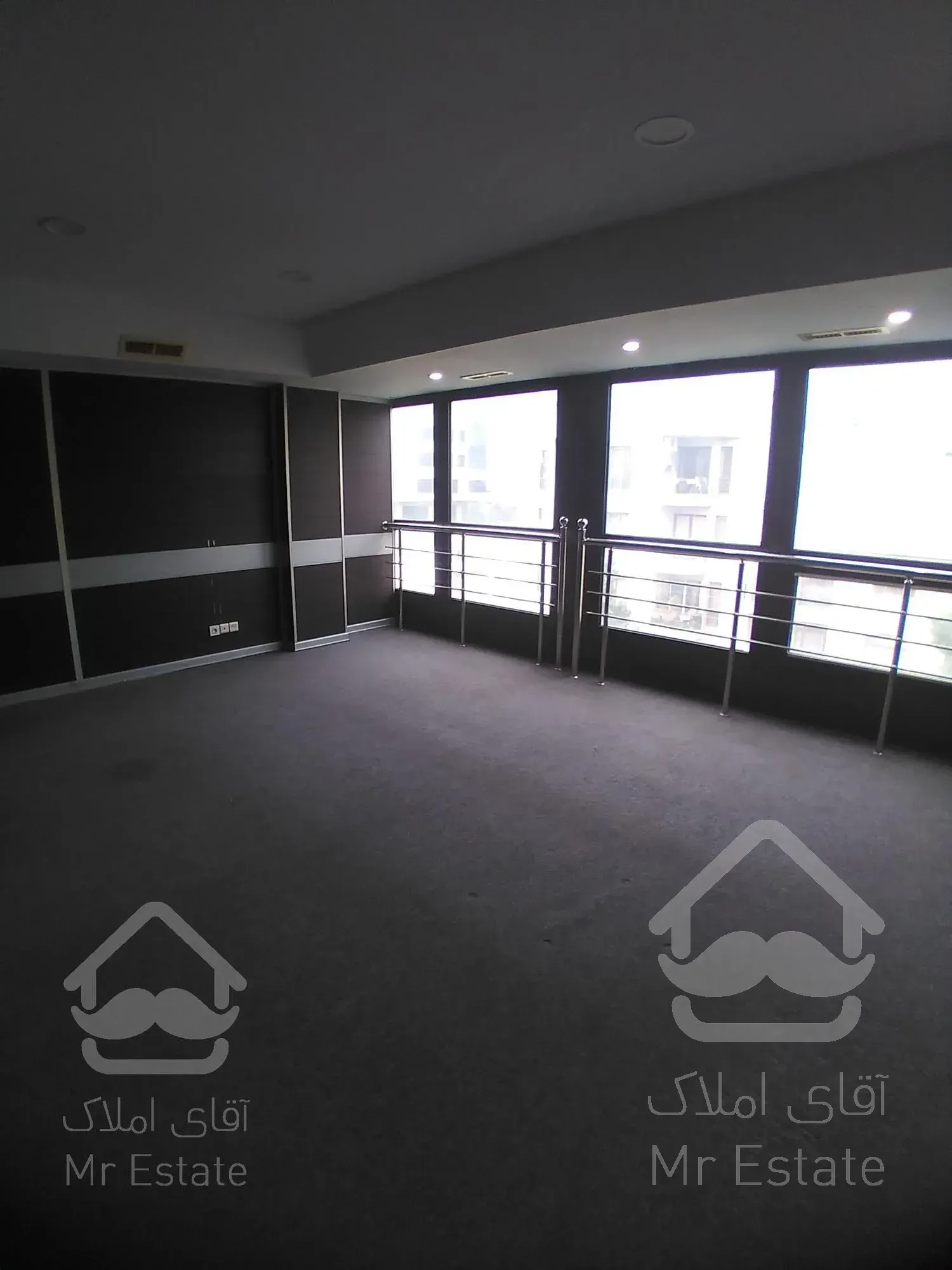 ۴ واحد در یک طبقه سند اداری