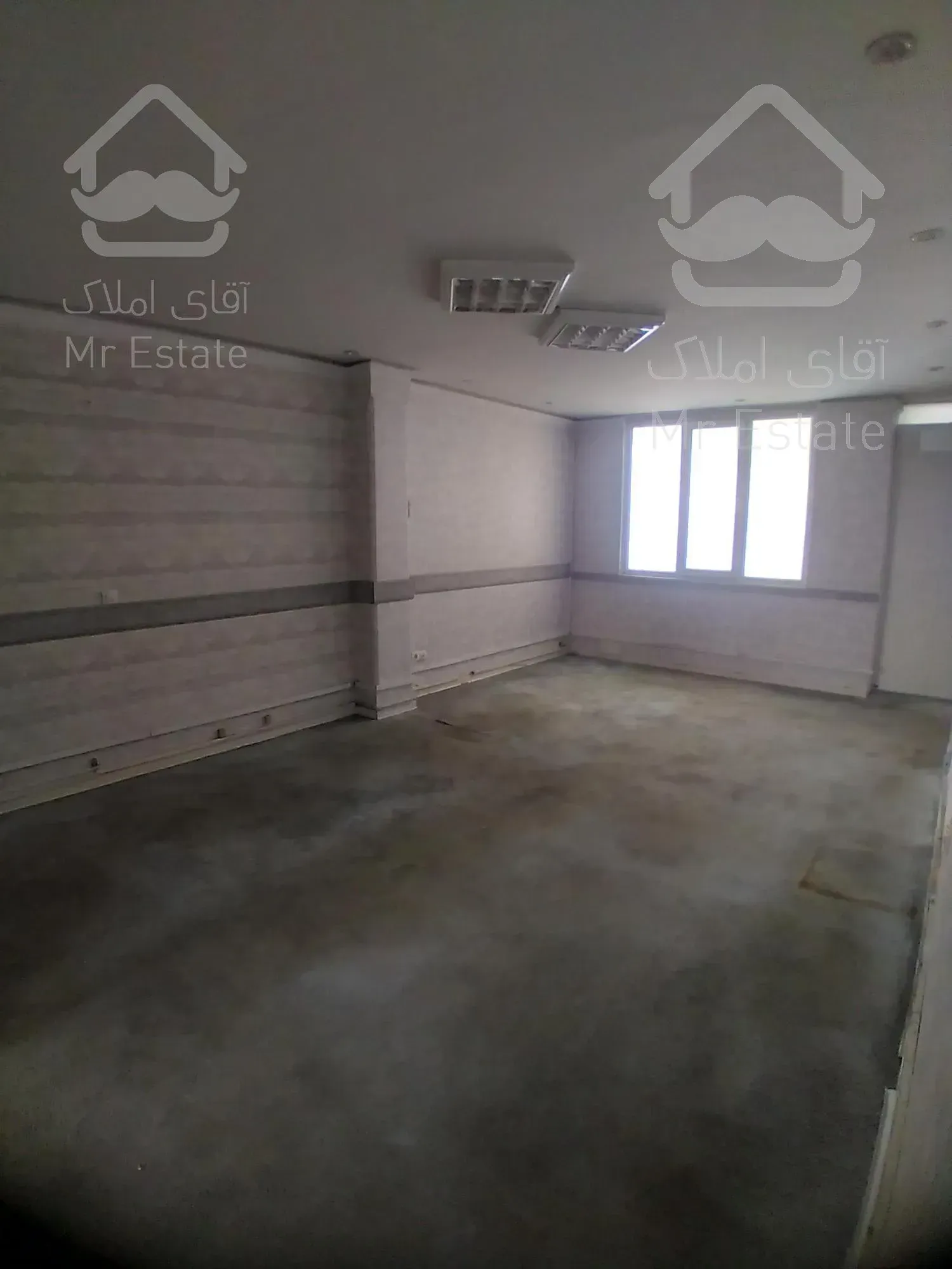 ۱۱۰ متر موقعیت اداری میدان ونک