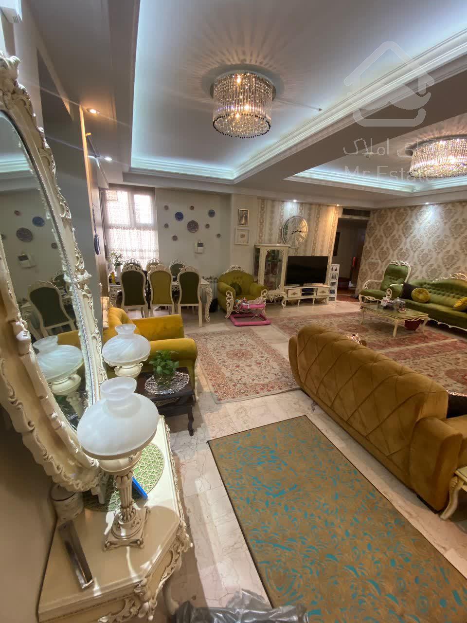 ۷۲متر سالن پرده خور لوکیشن بی نقص