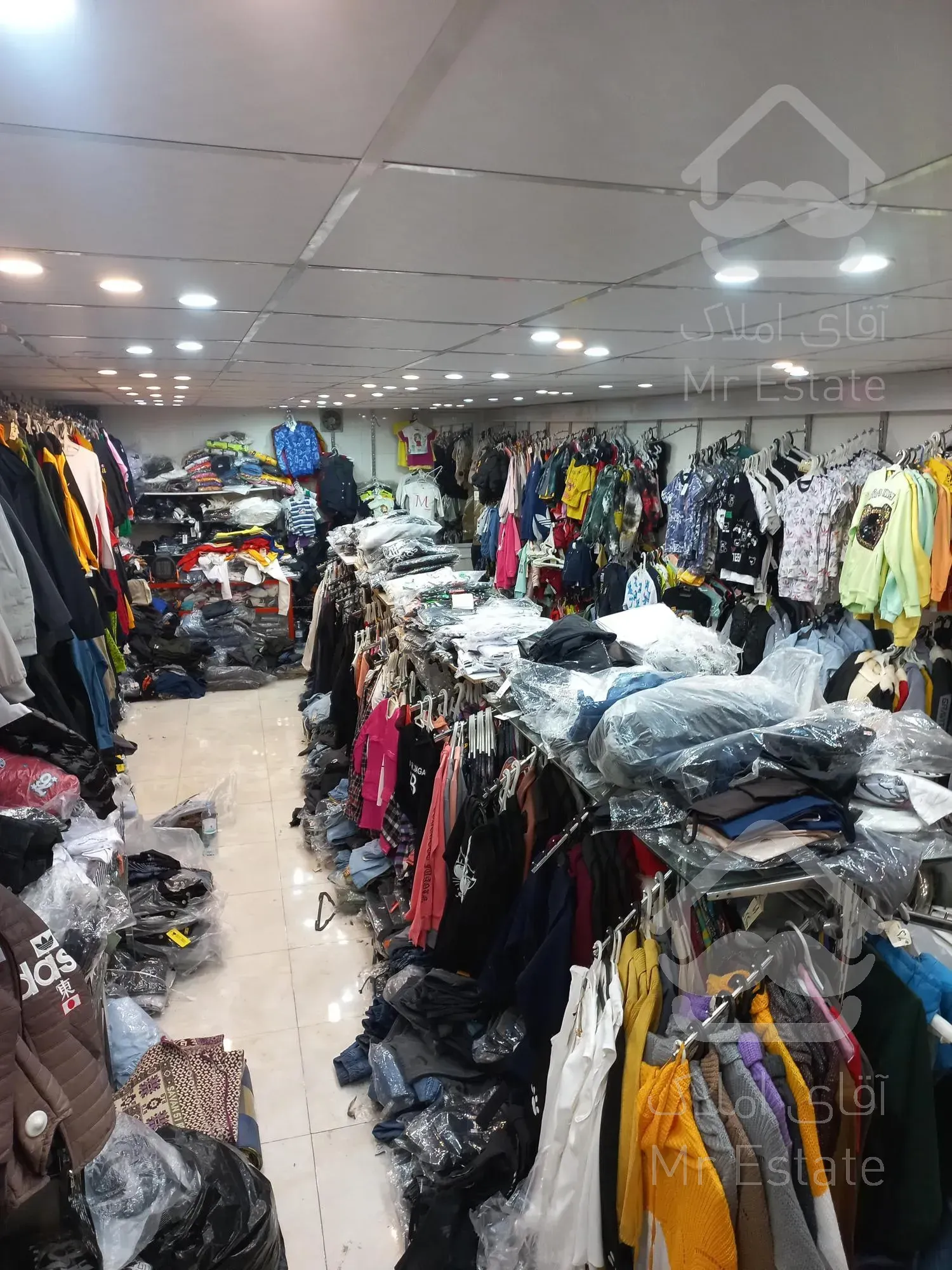 مغازه پرتردد ۲۴۵ متر بازاری