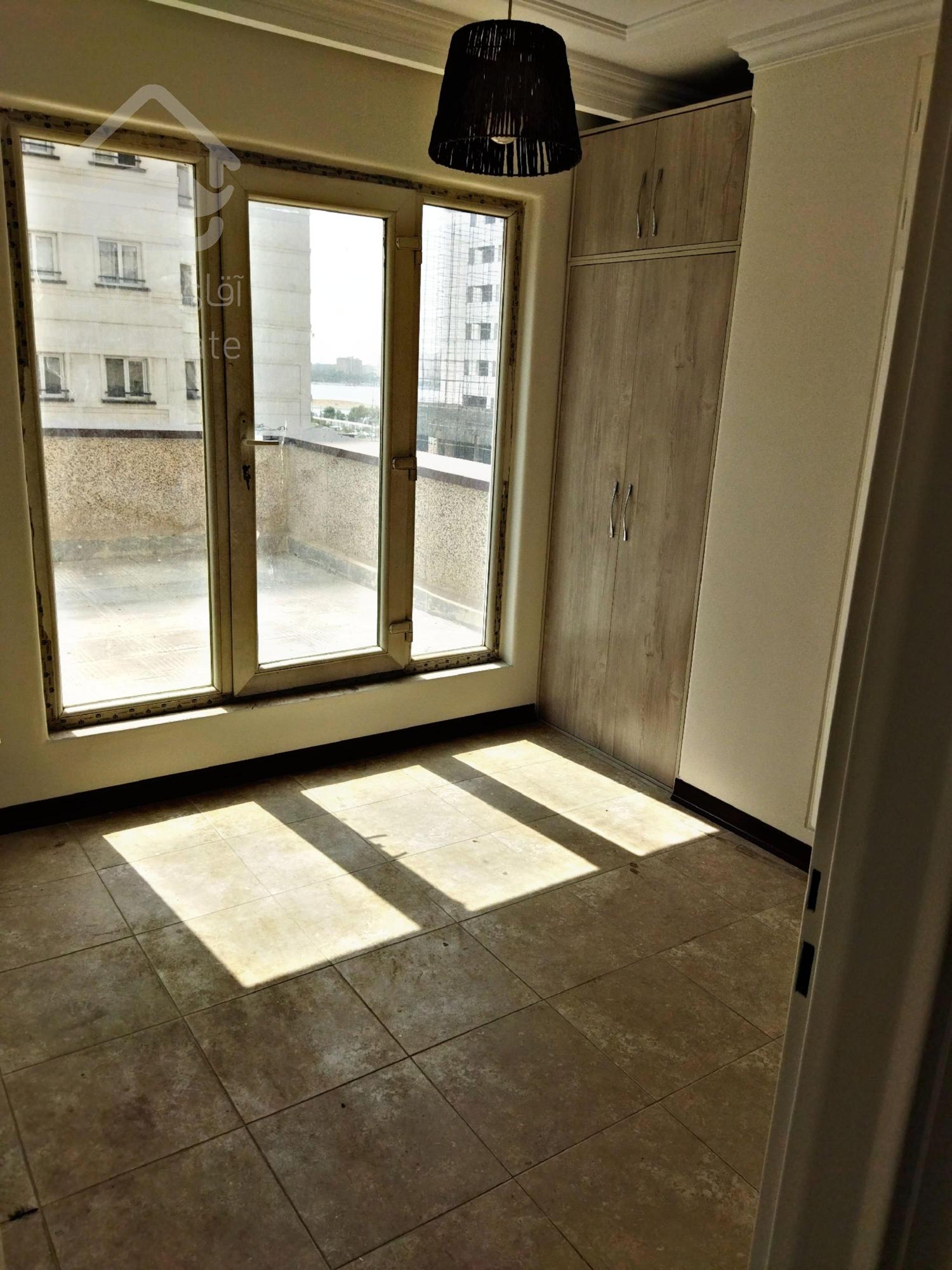 اجاره آپارتمان ۱۴۵ متری در چیتگر طبقه آخر