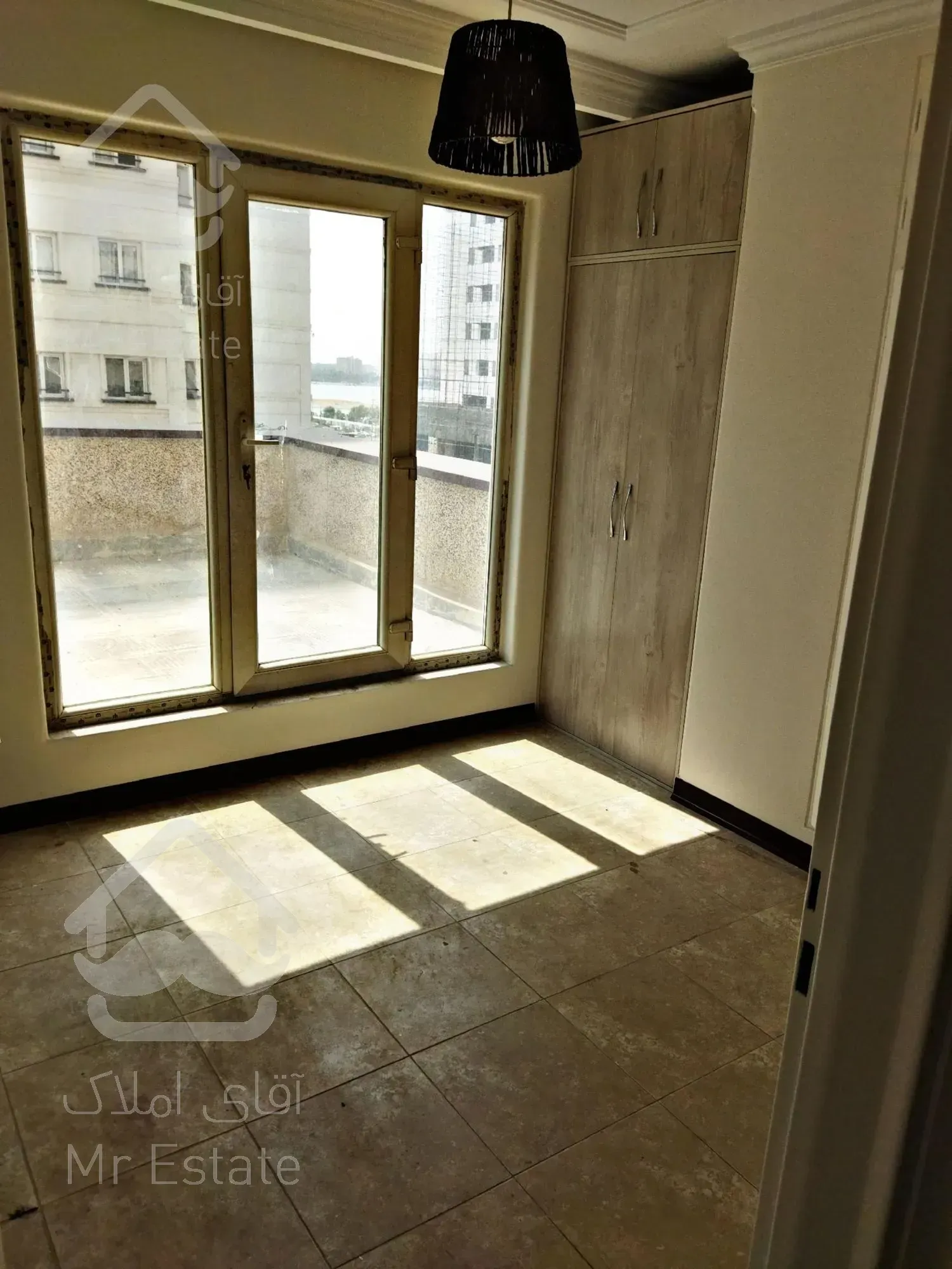 اجاره آپارتمان ۱۴۵ متری در چیتگر طبقه آخر