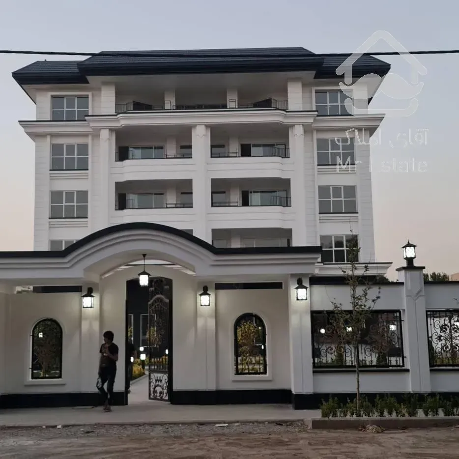 285متر*عیان نشین*در شهرک ناز*