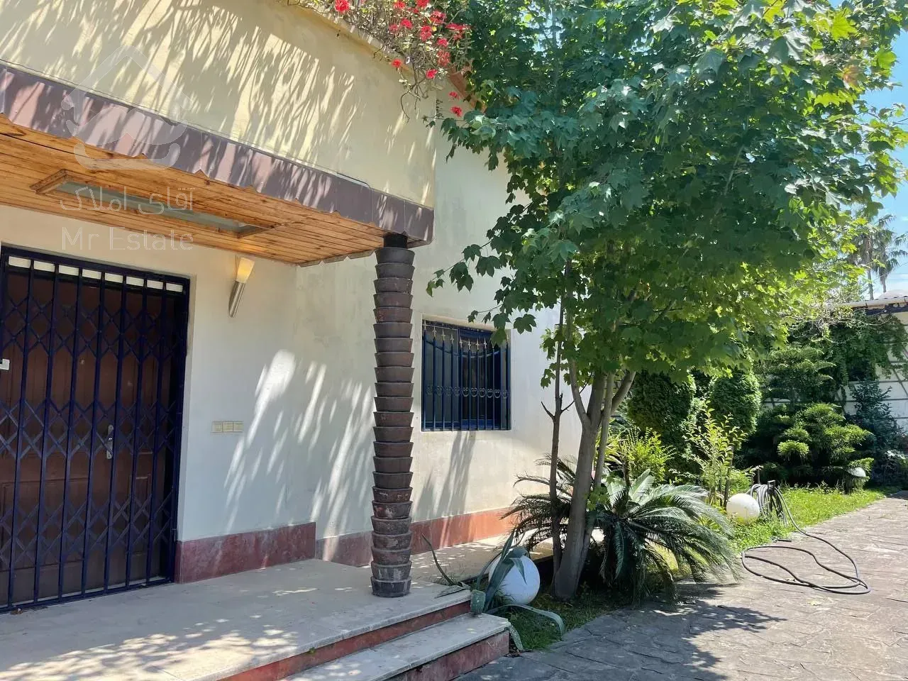 رهن و اجاره ویلا شهرکی مبله ۲۵۰متری سیاهرود