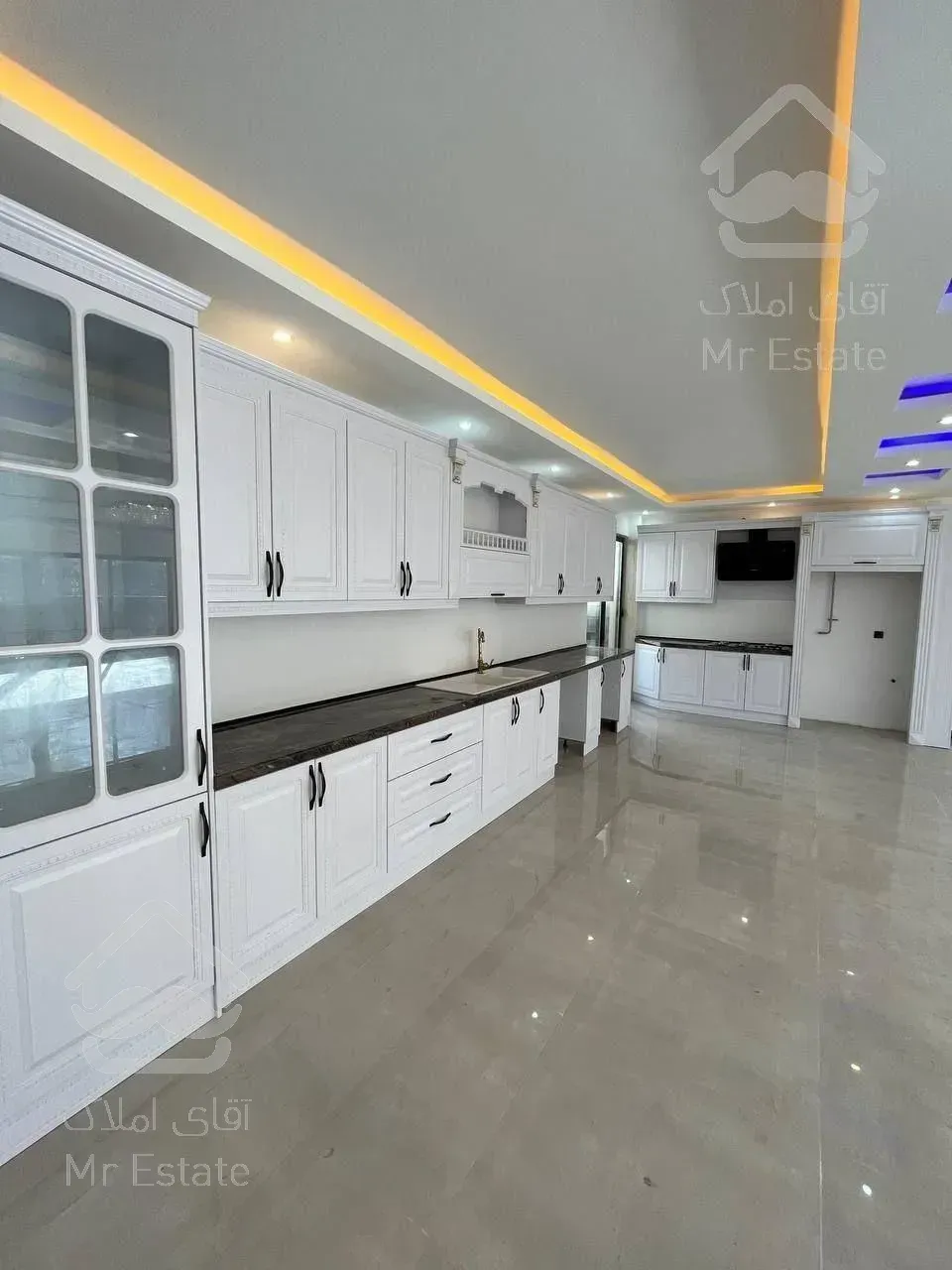 ویلا فلت استخردار با معماری مدرن/موقعیت تاپ لوکیشن