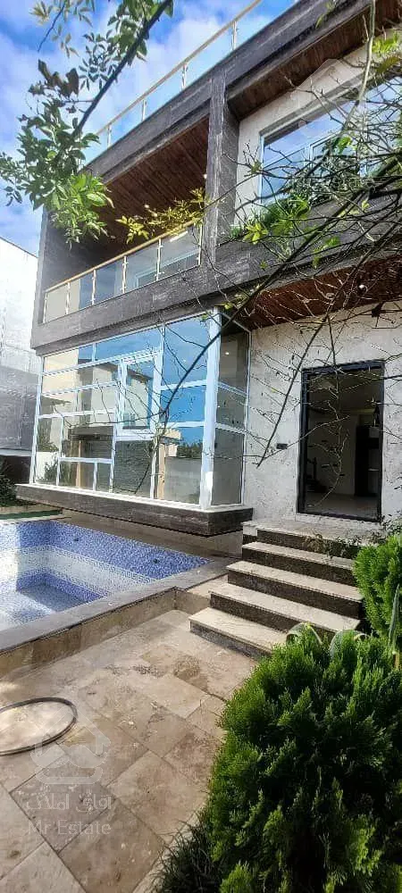 ویلا تریبلکس استخردار با روفگاردن ویو ابدی