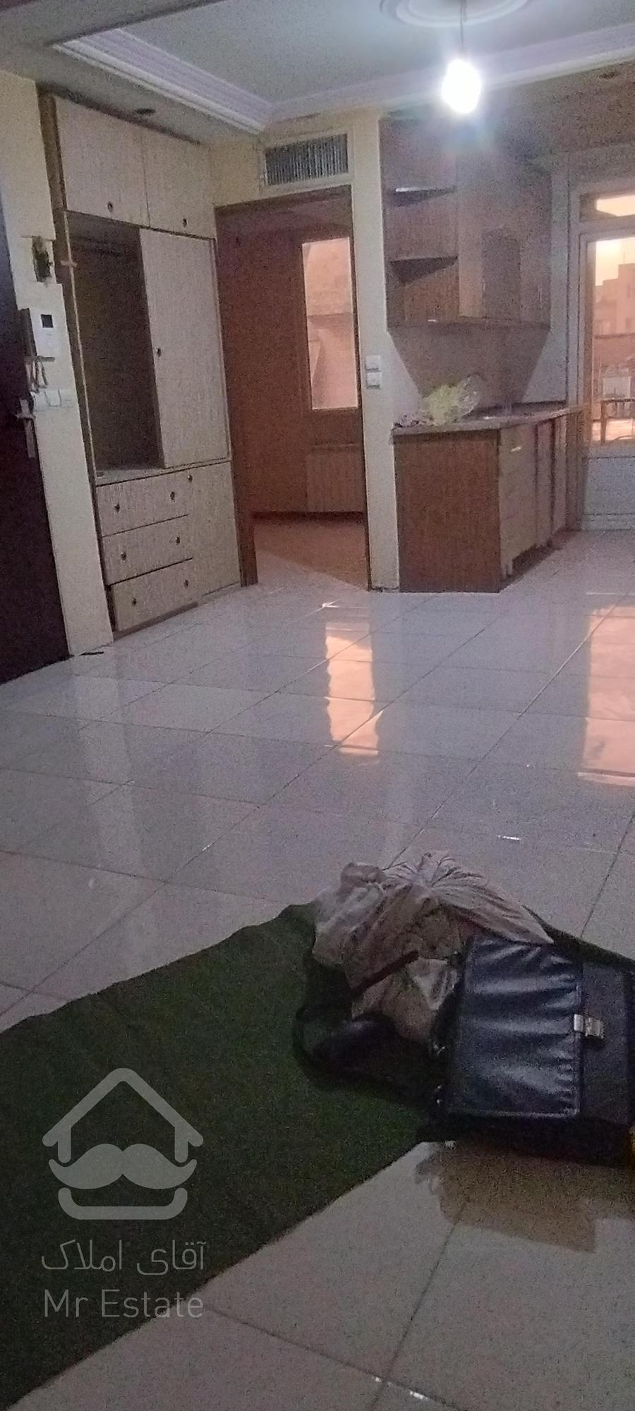 53متری/تک واحدی/پارکینگ سندی غیرمزاحم