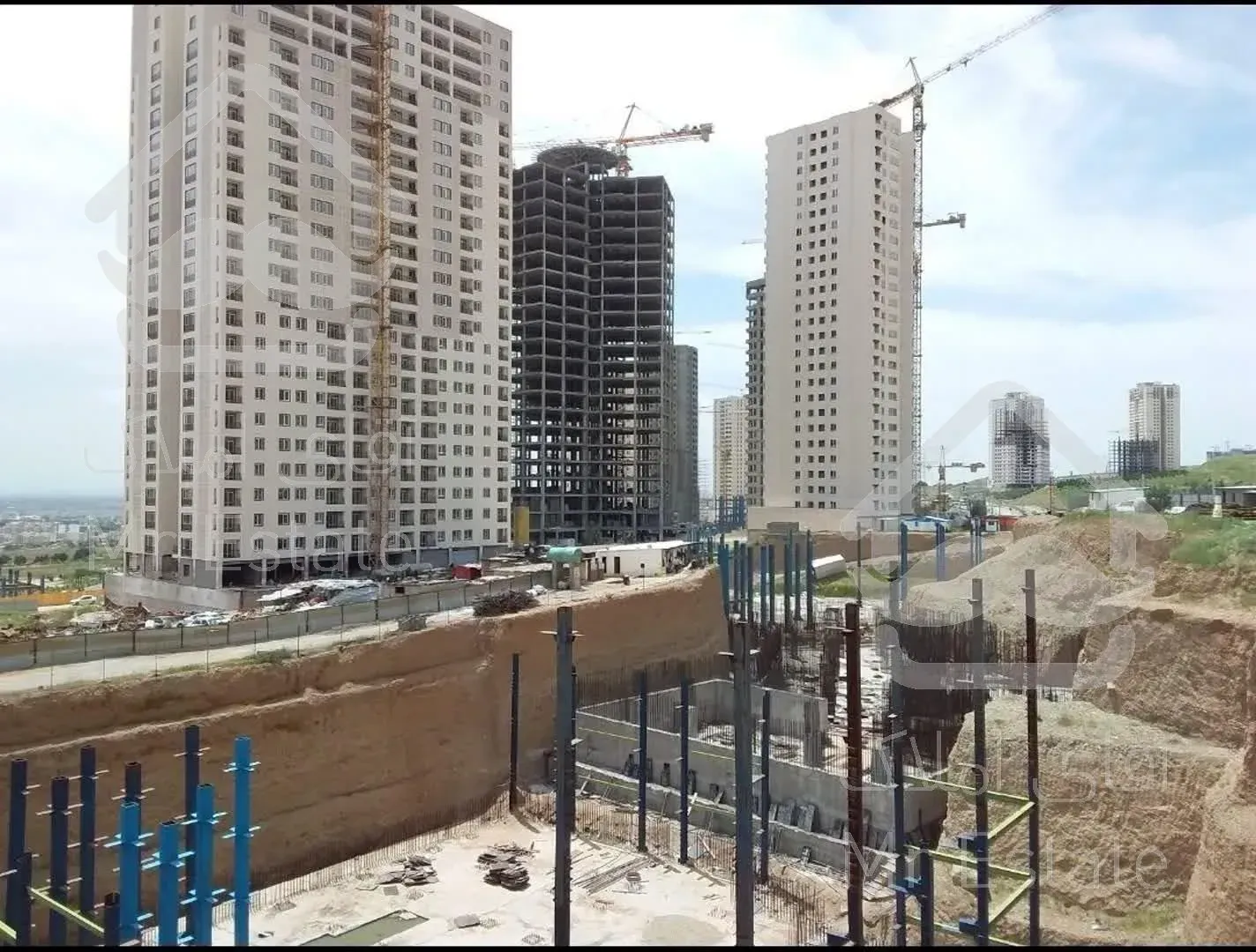 پیش فروش آپارتمان ۱۵۰ متری تاپ لوکیشن غرب تهران وام دار