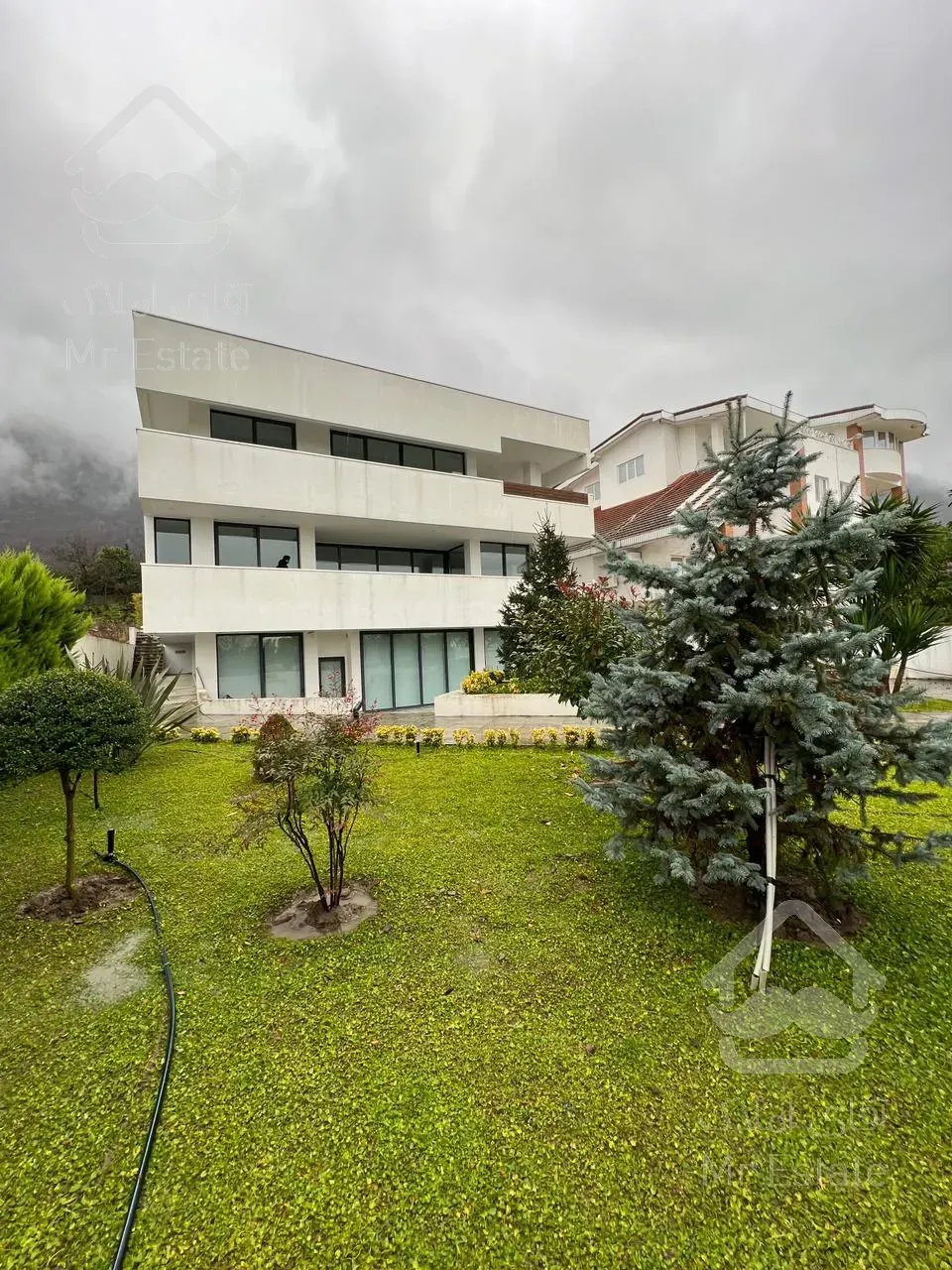 ویلا لوکس استخردار در نوشهر (بهشت پنهان)