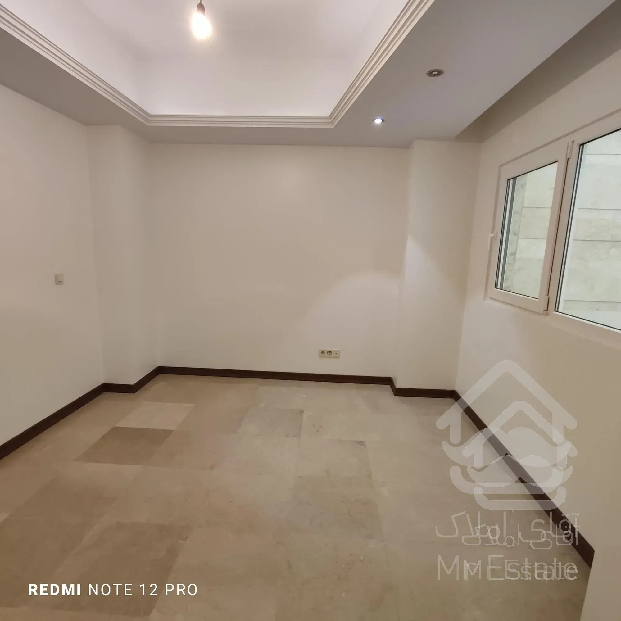 شهرک غرب ۱۵۰متر۳خواب ۶ساله تکواحدی