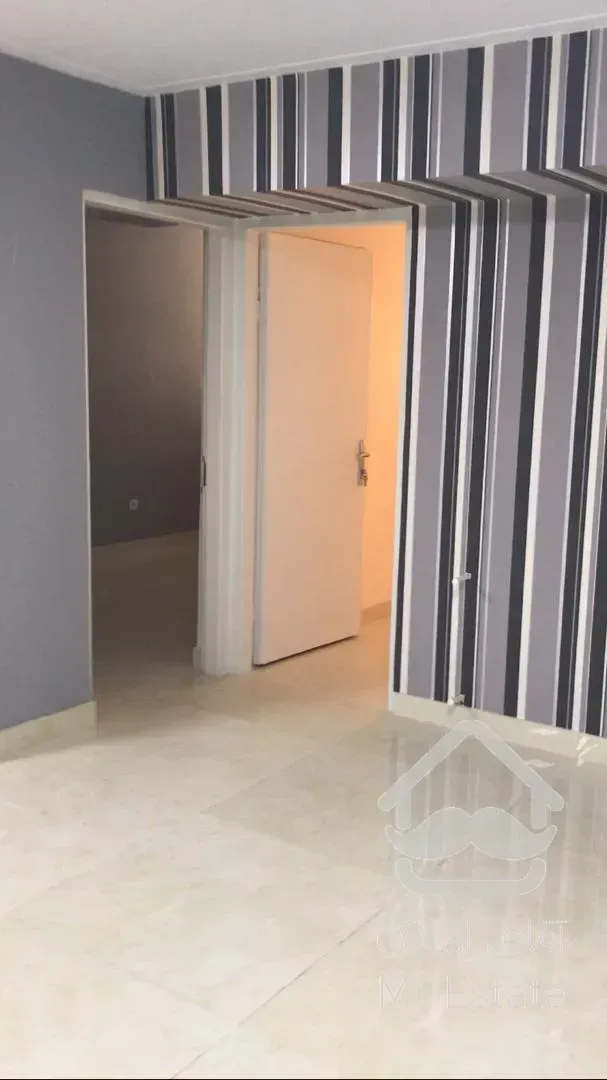 ۲۰۰ متر اداری ورودی مستقل حیاط اختصاصی