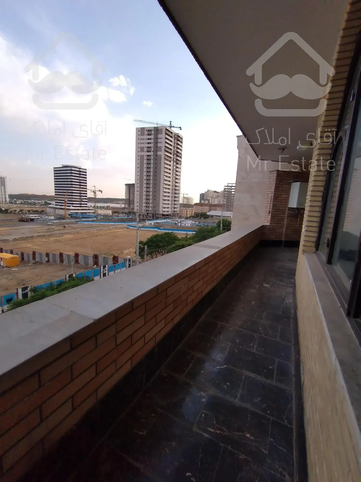 ۱۶۵ متر/۳خواب/دوقدمی دریاچه