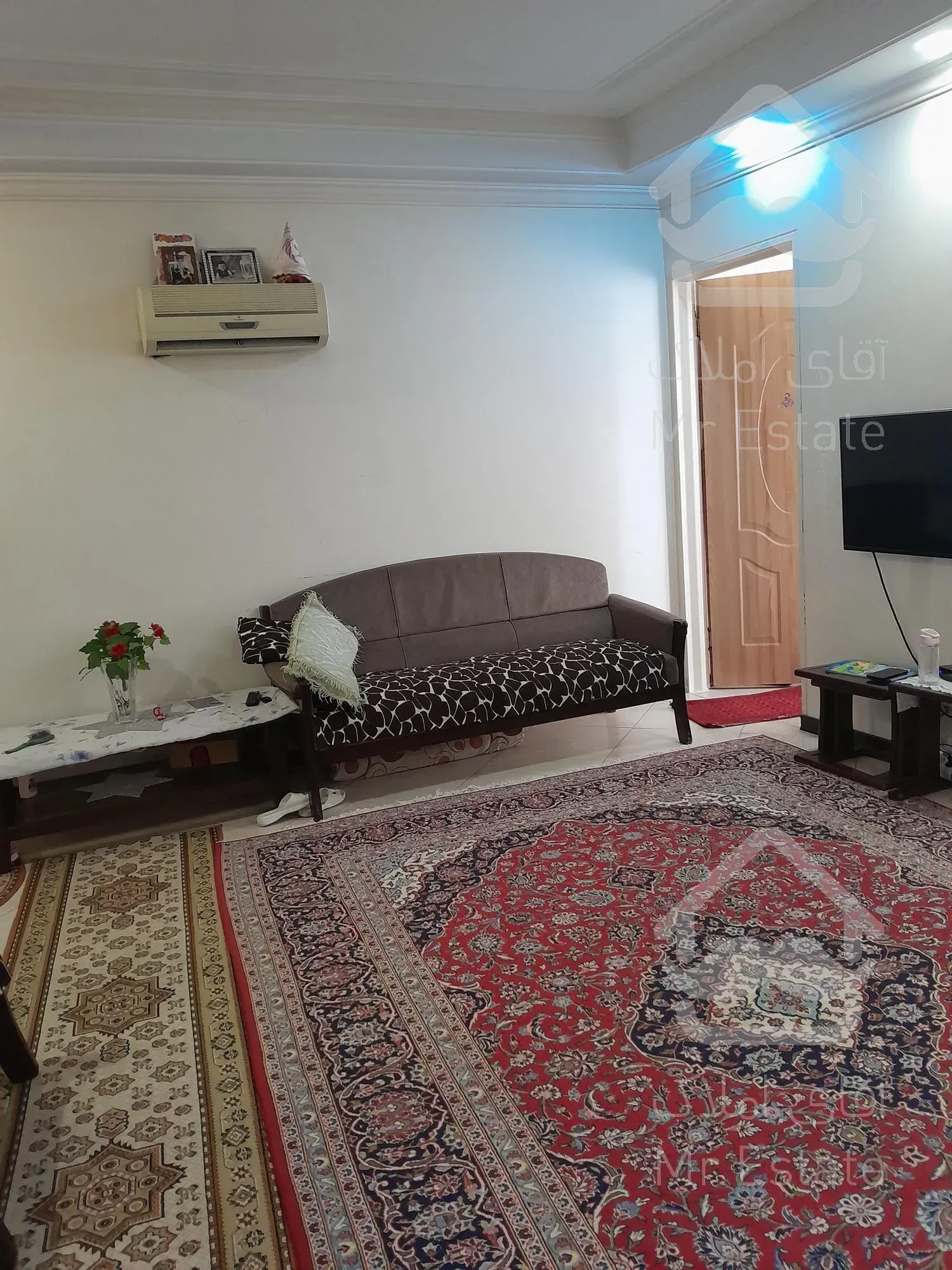 اپارتمان۴۳ متر اسانسور انباری