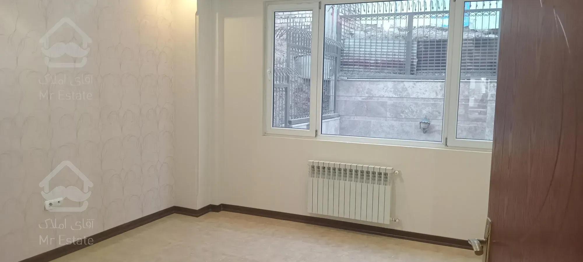 ۲۴۰ متر /۳ خوابه/فوق مدرن/ دریاچه چیتگر